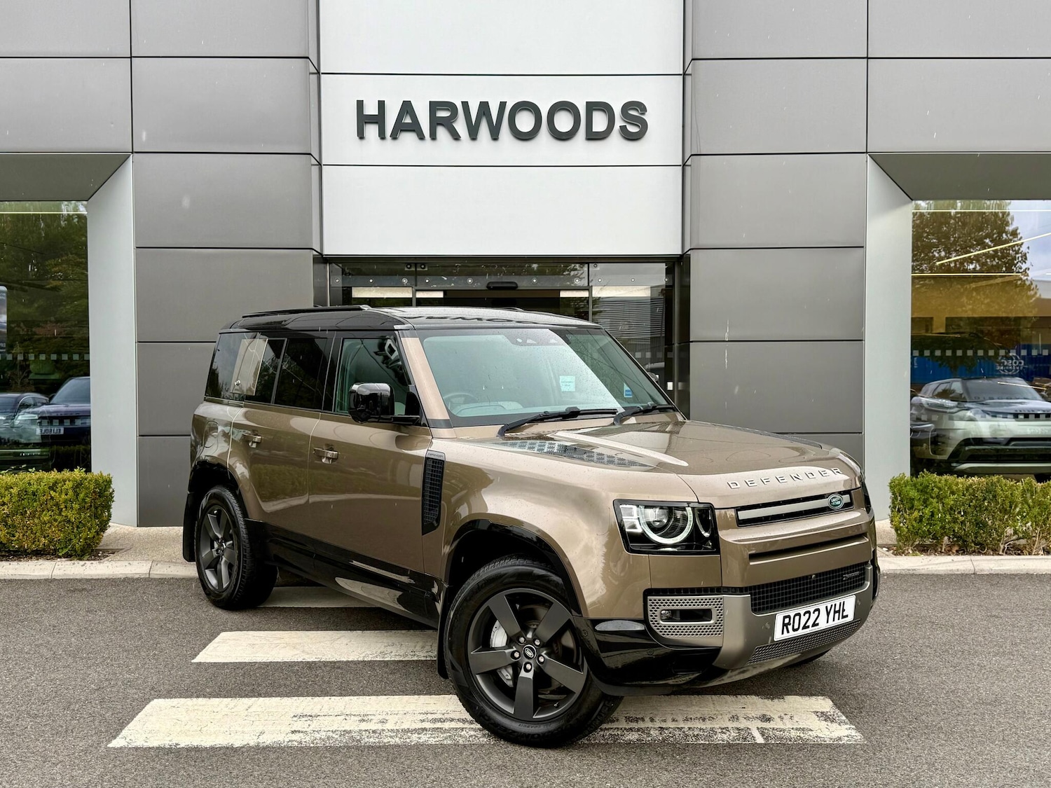 Used Land Rover Defender 110 2022 for sale - 76137532: Photo 1