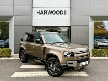 Used Land Rover Defender 110 2022 for sale - 76137532: Photo