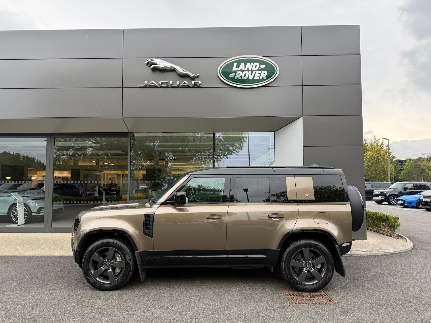 Used Land Rover Defender 110 2022 for sale - 76137532: Photo 27