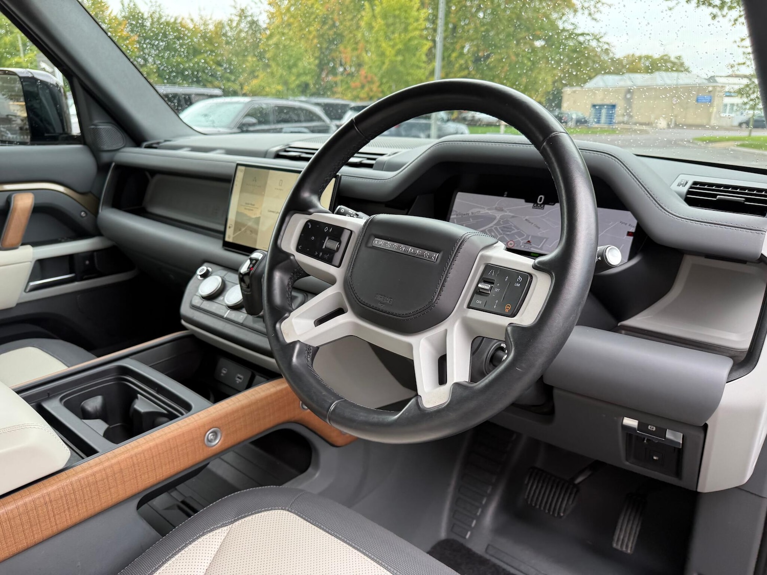 Used Land Rover Defender 110 2022 for sale - 76137532: Photo 32