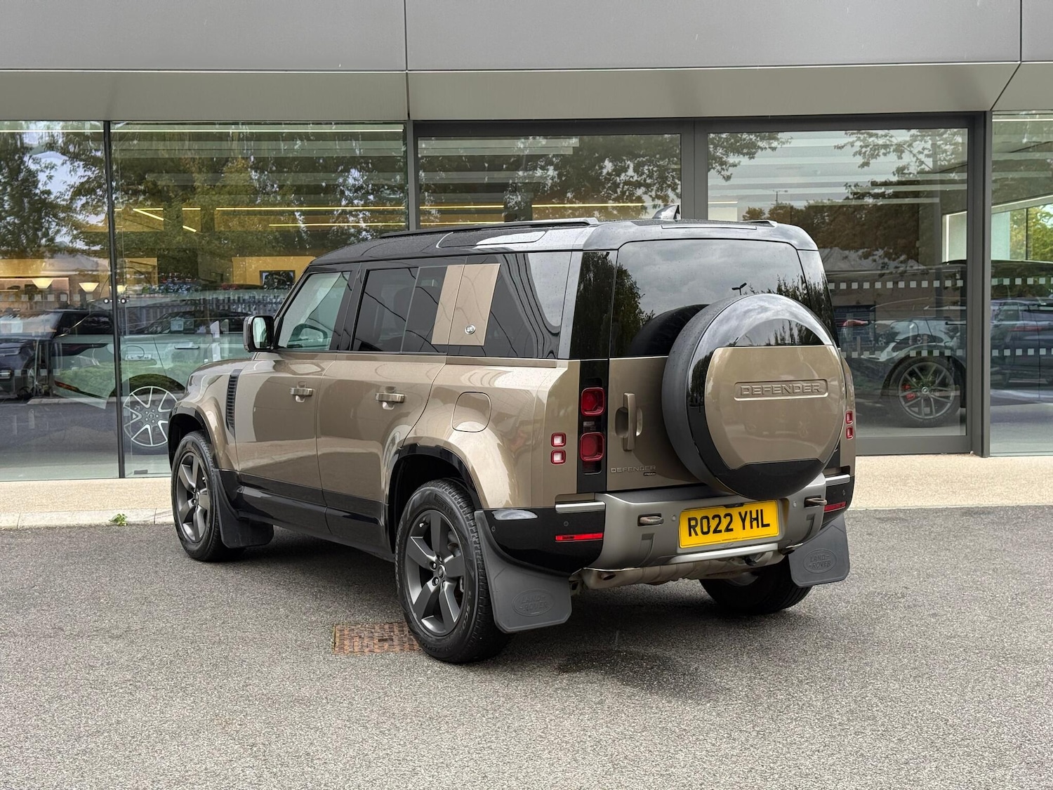Used Land Rover Defender 110 2022 for sale - 76137532: Photo 59
