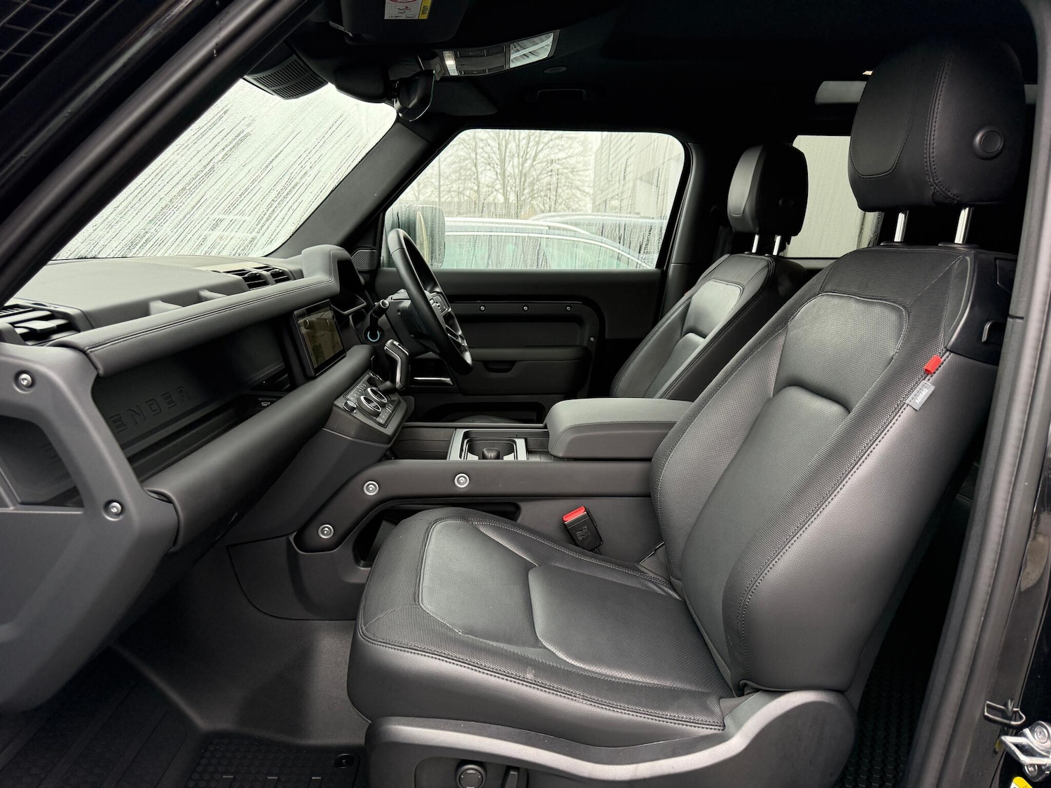 Used Land Rover Defender 2024 for sale - 77143282: Photo 10