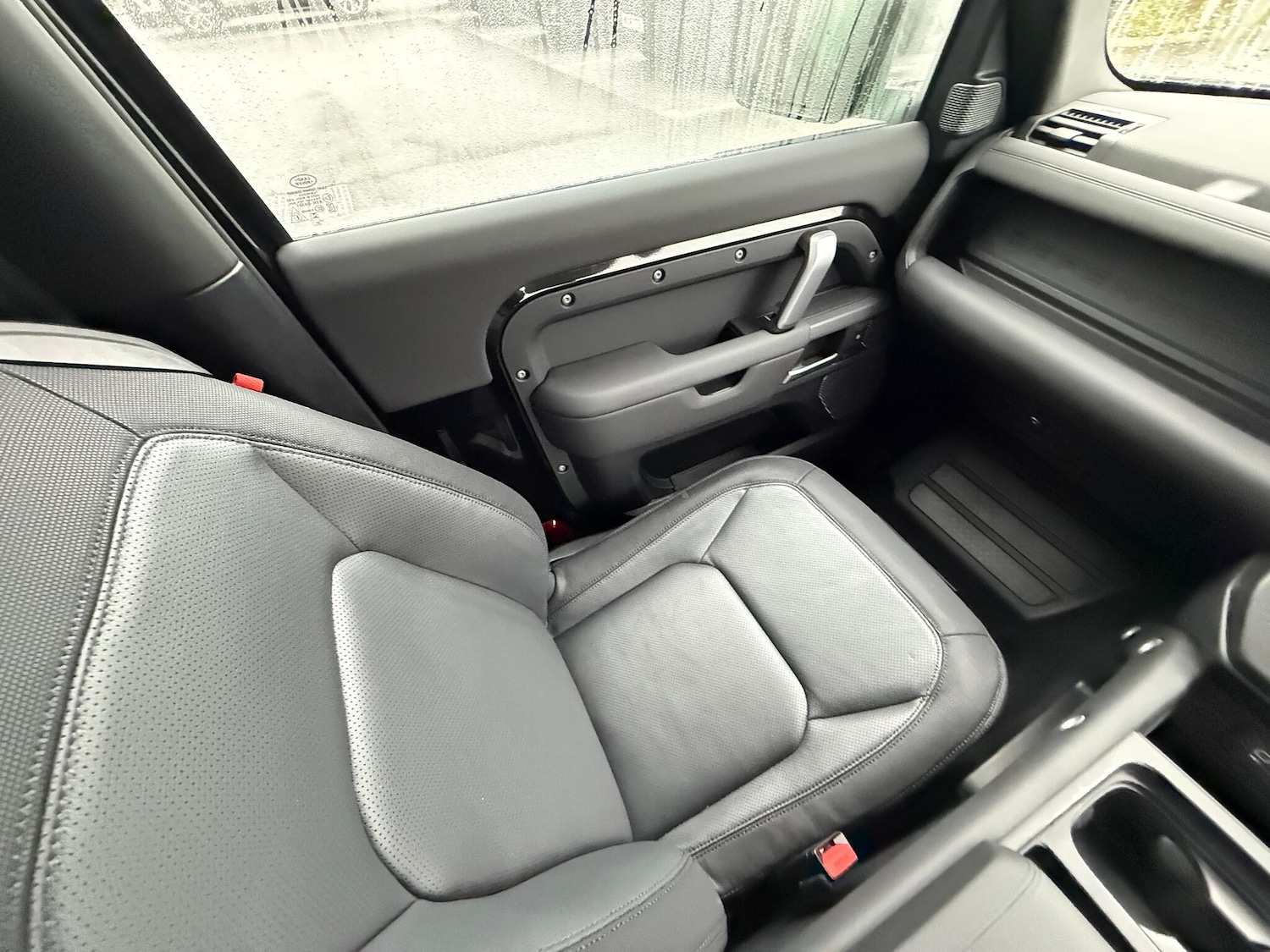 Used Land Rover Defender 2024 for sale - 77143282: Photo 12