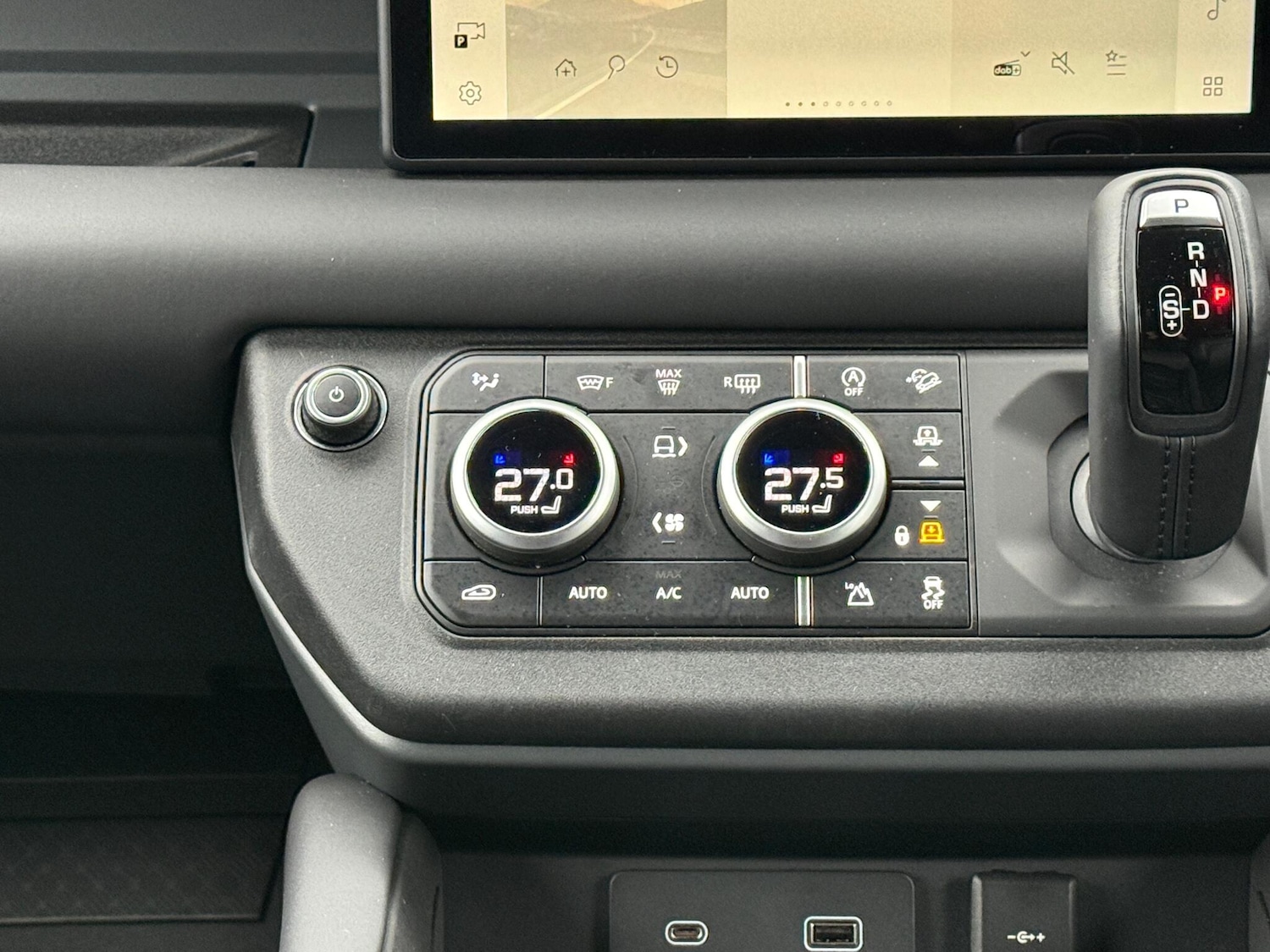 Used Land Rover Defender 2024 for sale - 77143282: Photo 16