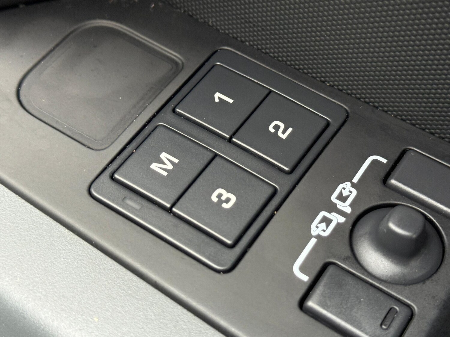 Used Land Rover Defender 2024 for sale - 77143282: Photo 41