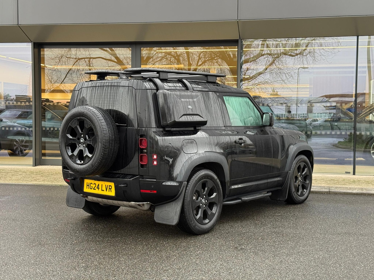 Used Land Rover Defender 2024 for sale - 77143282: Photo 7