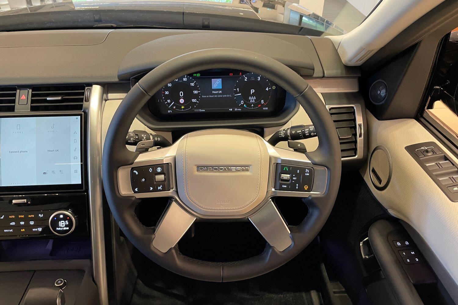 Used Land Rover Discovery 2025 for sale - 76432443: Photo 11