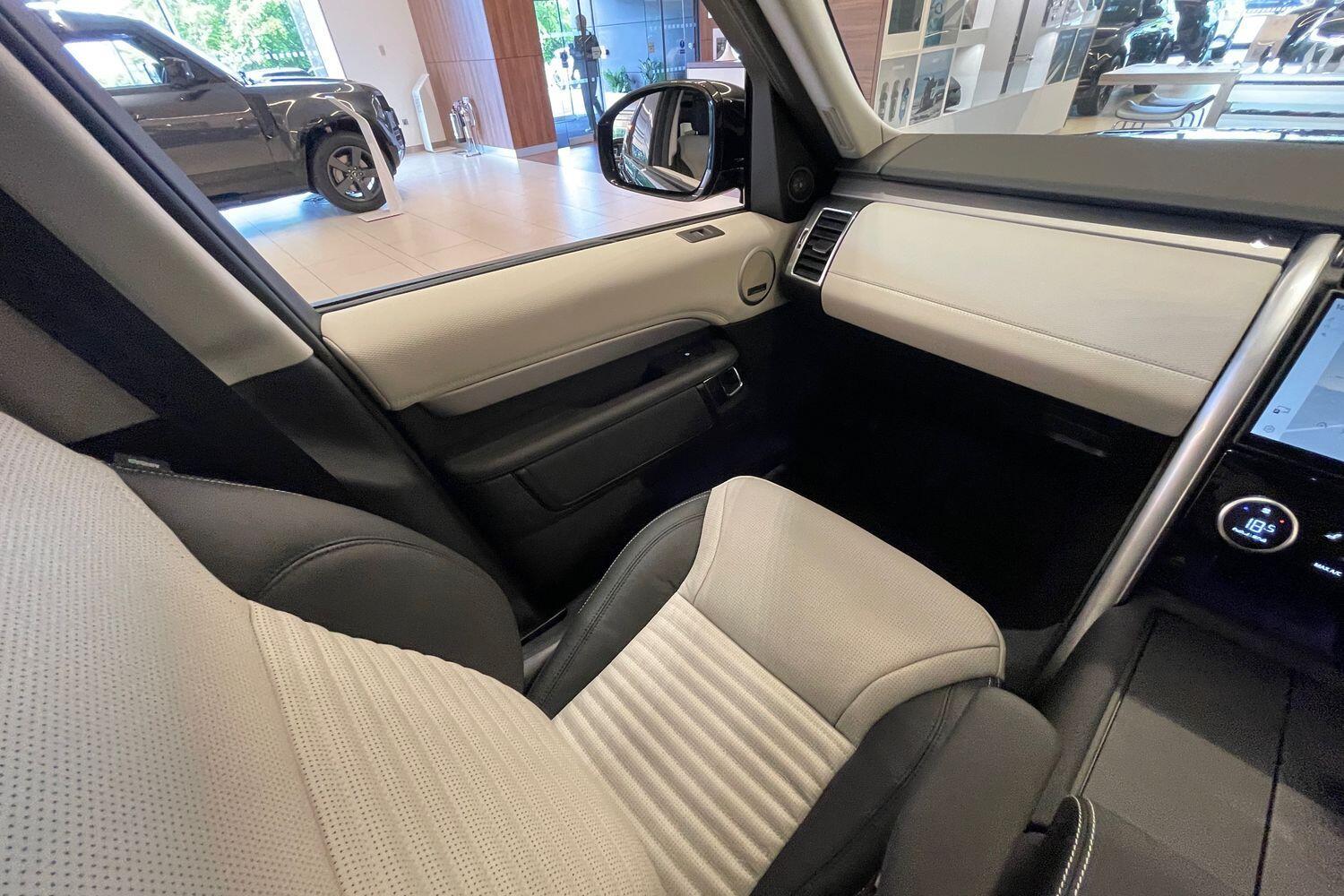 Used Land Rover Discovery 2025 for sale - 76432443: Photo 13