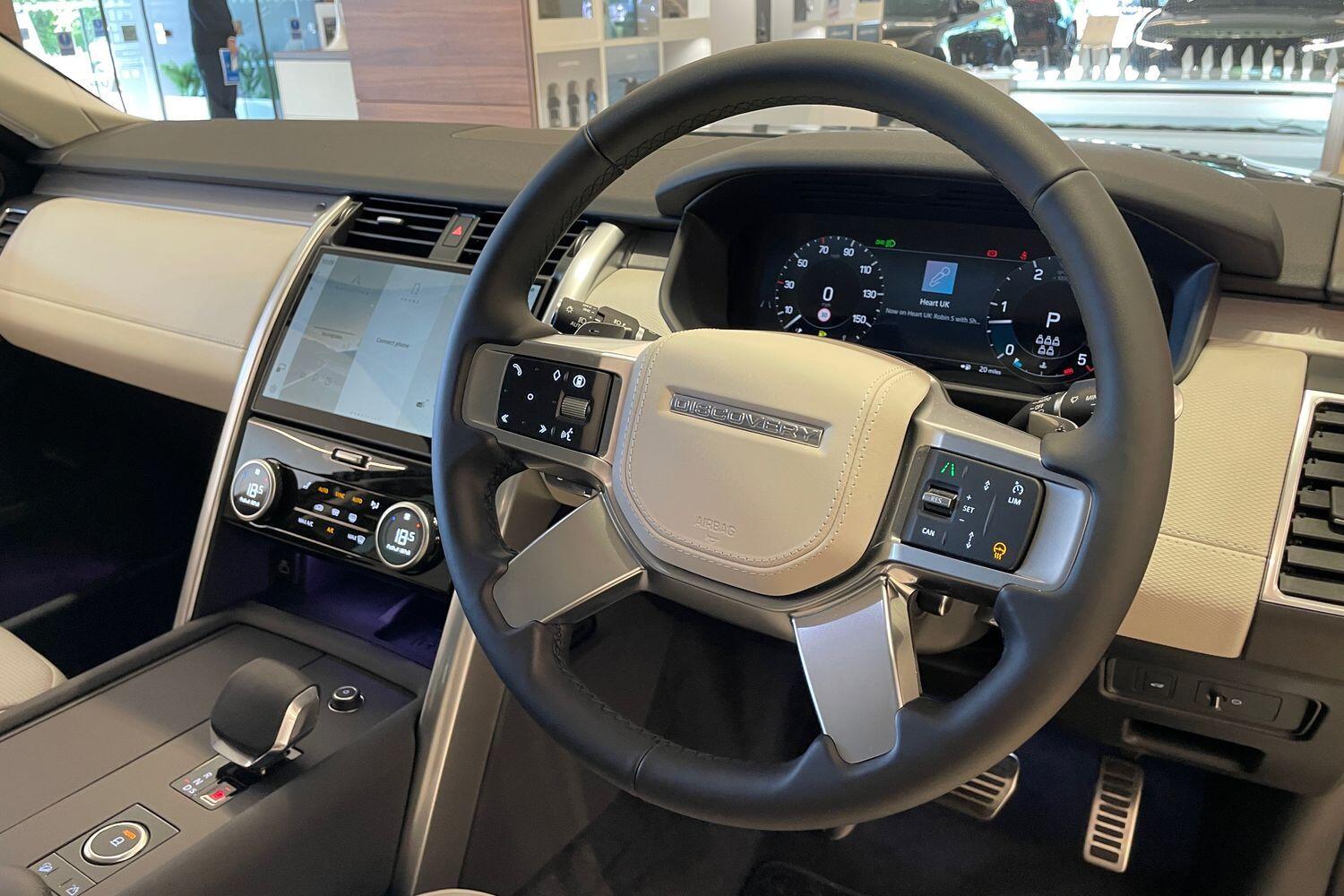 Used Land Rover Discovery 2025 for sale - 76432443: Photo 31