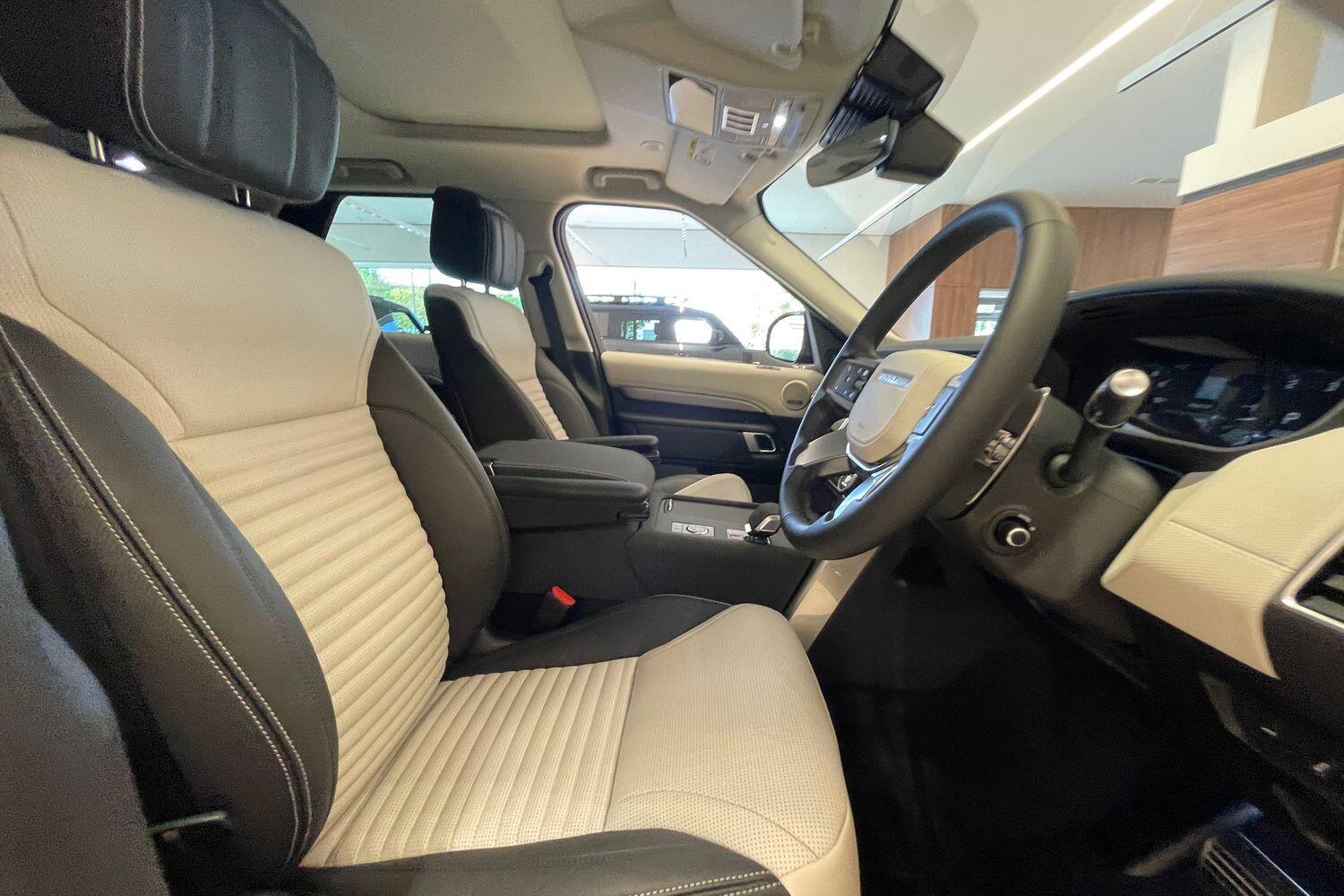 Used Land Rover Discovery 2025 for sale - 76432443: Photo 9