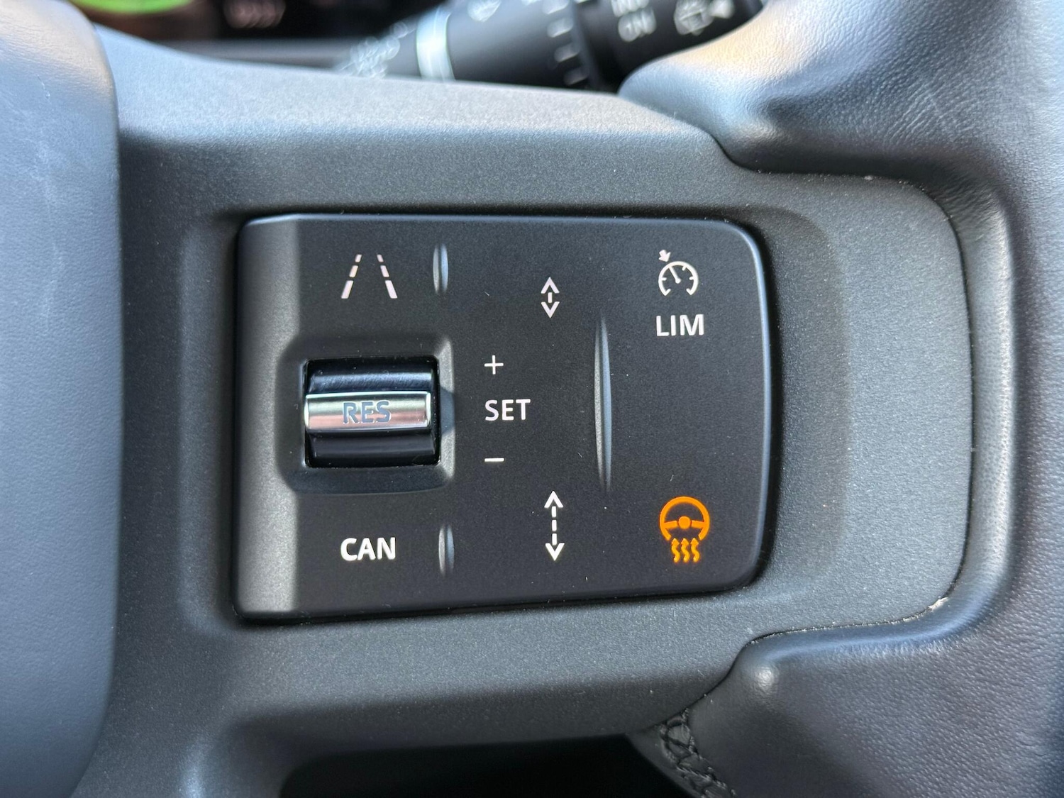 Used Land Rover Defender 110 2023 for sale - 76472367: Photo 26