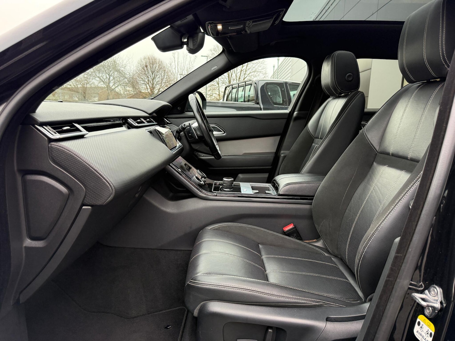 Used Land Rover Range Rover Velar 2018 for sale - 76832724: Photo 10