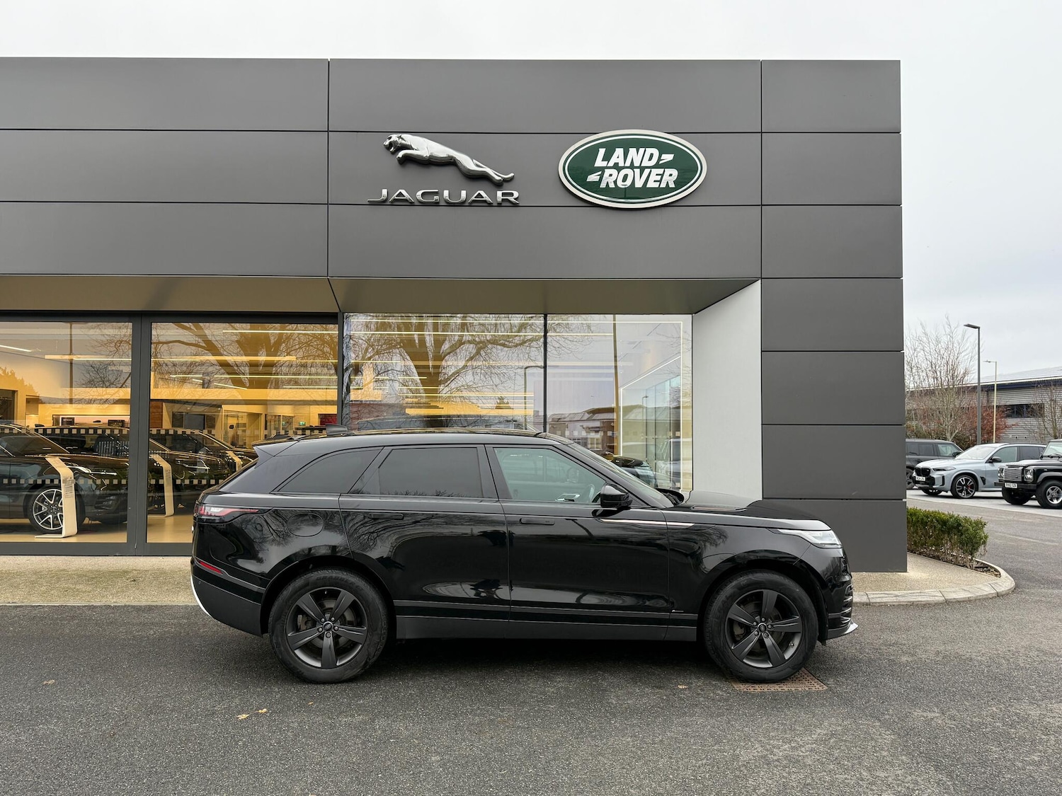 Used Land Rover Range Rover Velar 2018 for sale - 76832724: Photo 2