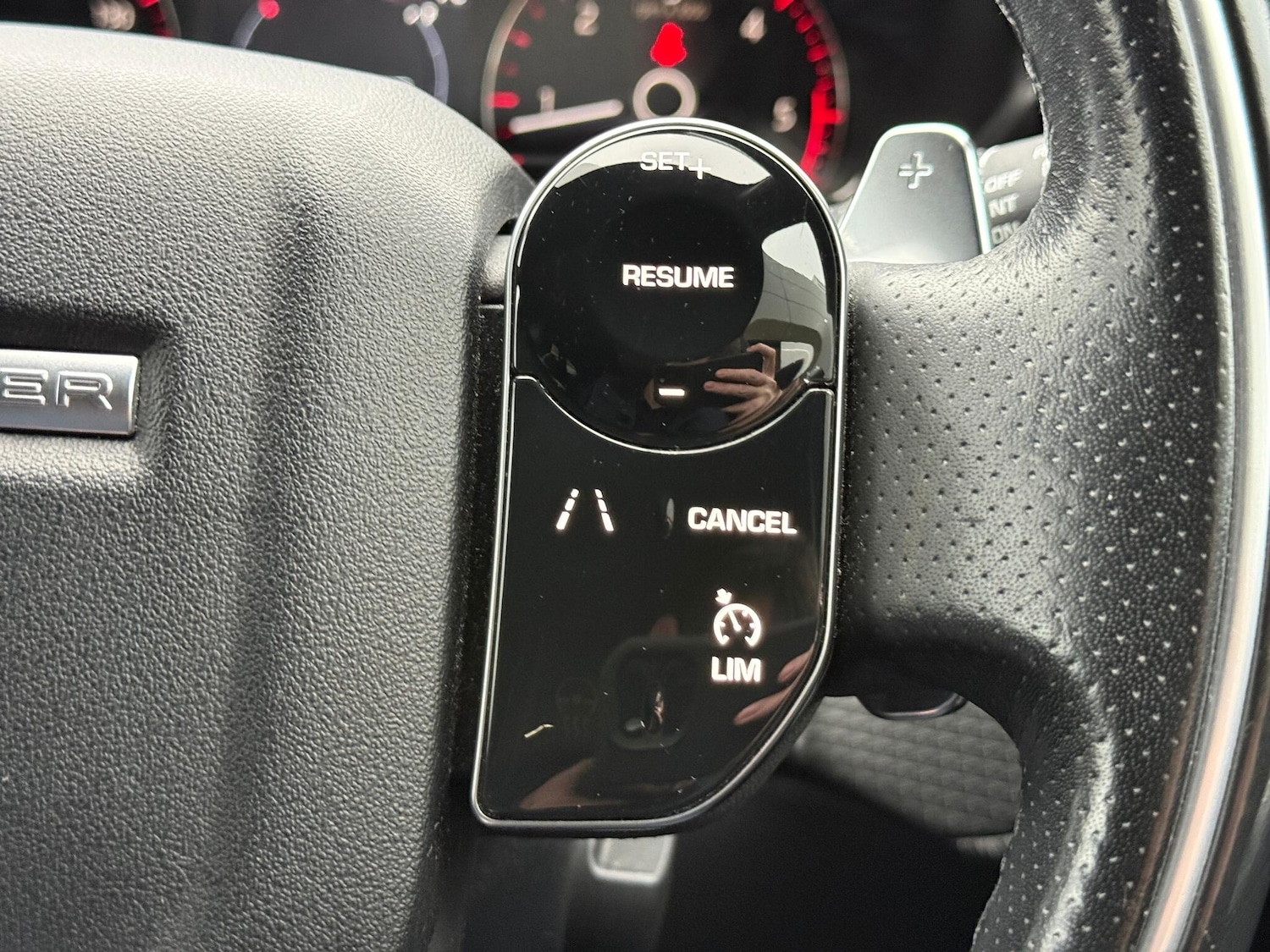 Used Land Rover Range Rover Velar 2018 for sale - 76832724: Photo 27