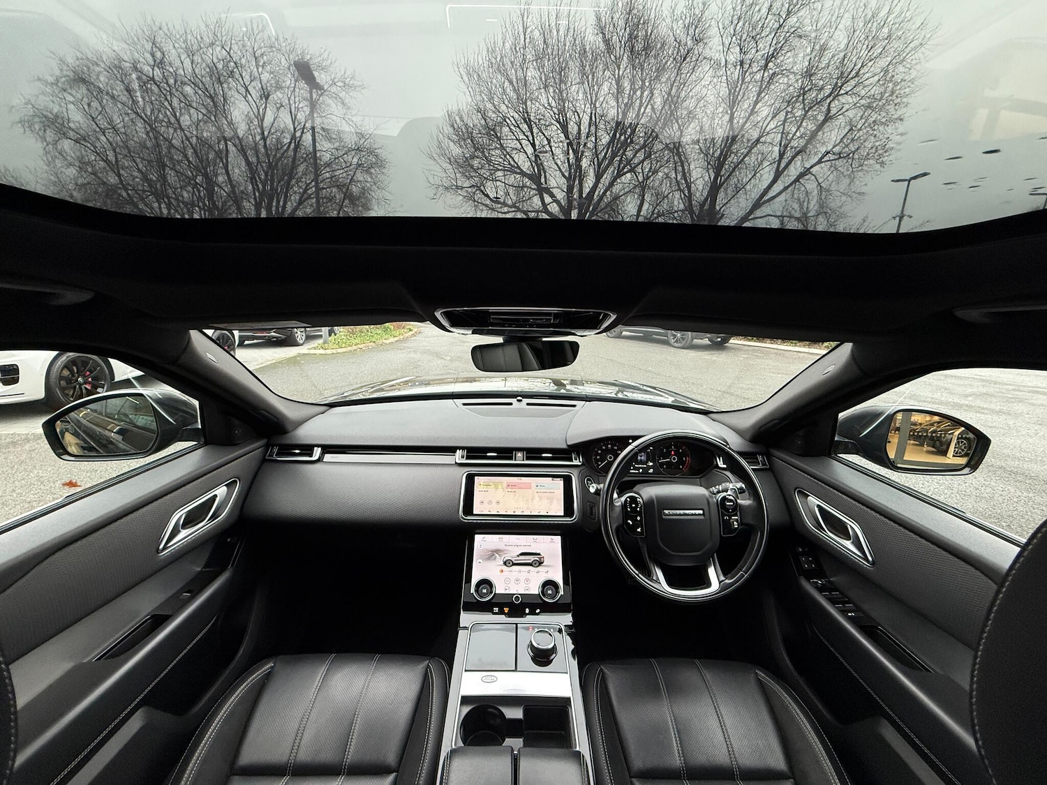 Used Land Rover Range Rover Velar 2018 for sale - 76832724: Photo 3