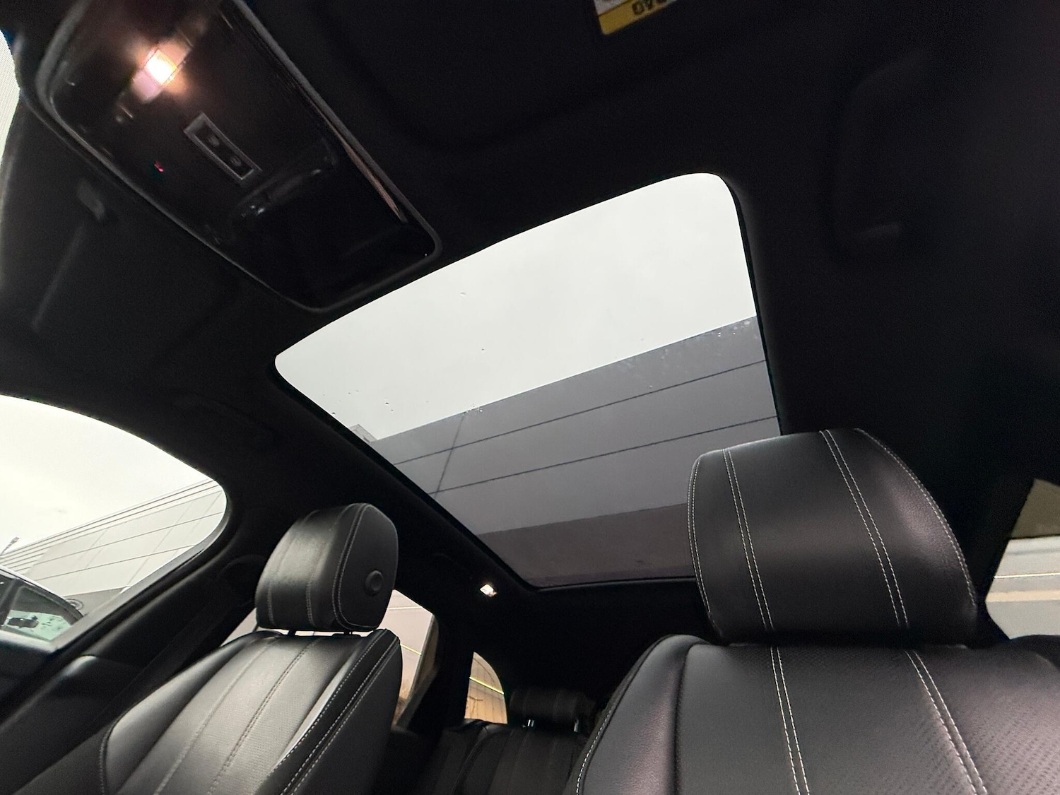 Used Land Rover Range Rover Velar 2018 for sale - 76832724: Photo 5