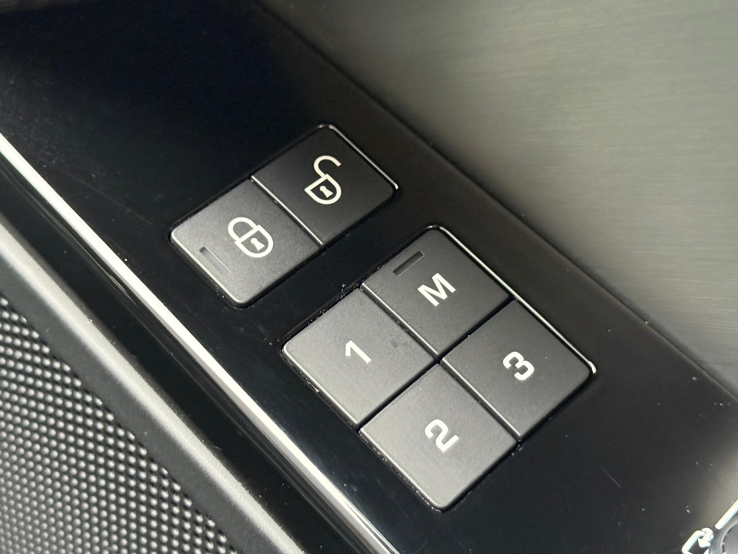 Used Land Rover Range Rover Velar 2018 for sale - 76832724: Photo 51