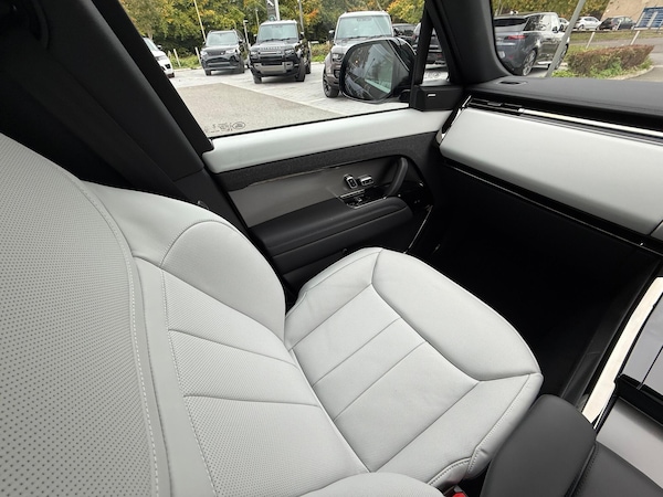 Used Land Rover Range Rover Sport 2025 for sale - 76226945: Photo 12