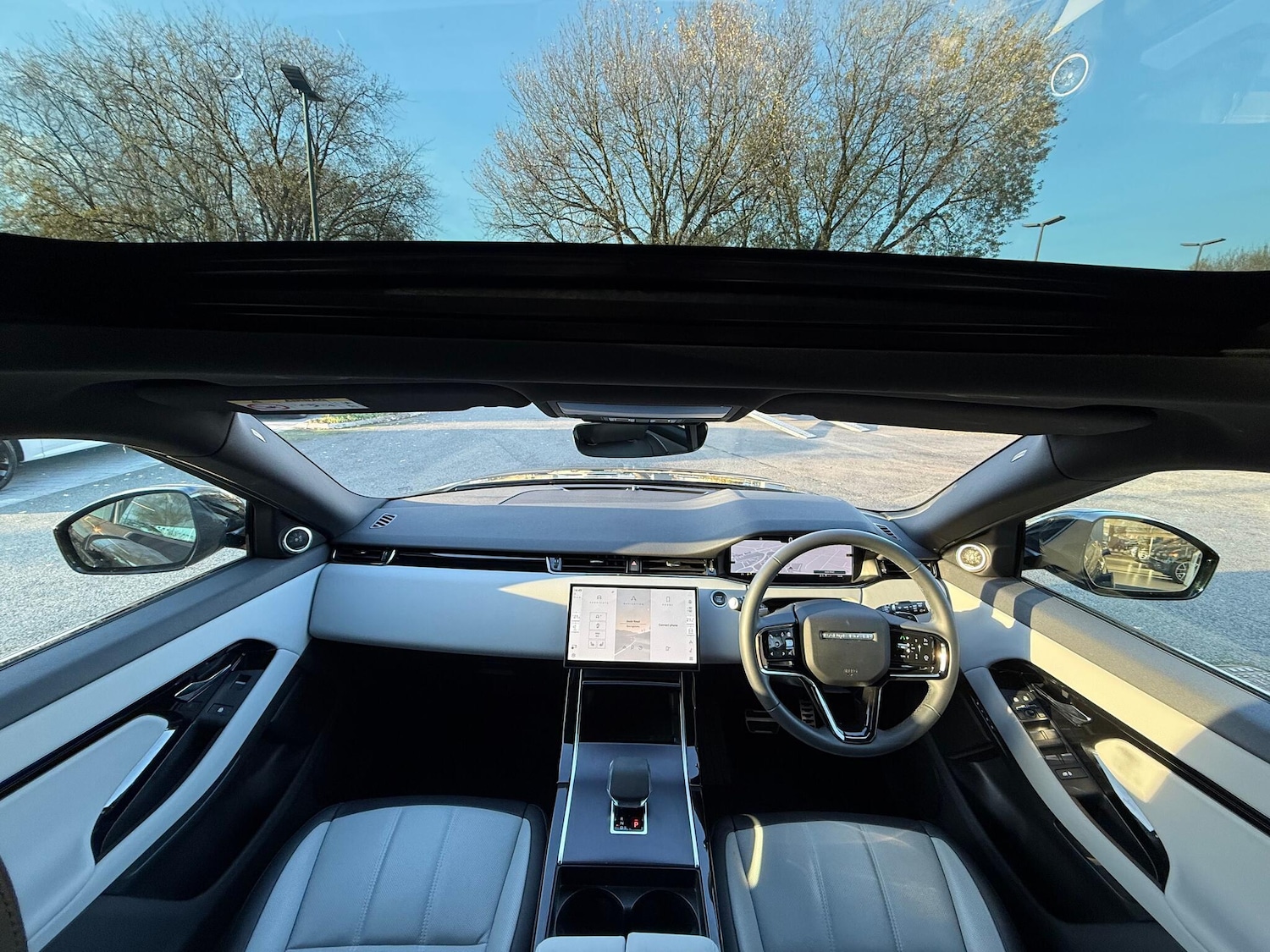 Used Land Rover Range Rover Evoque 2025 for sale - 76226879: Photo 9