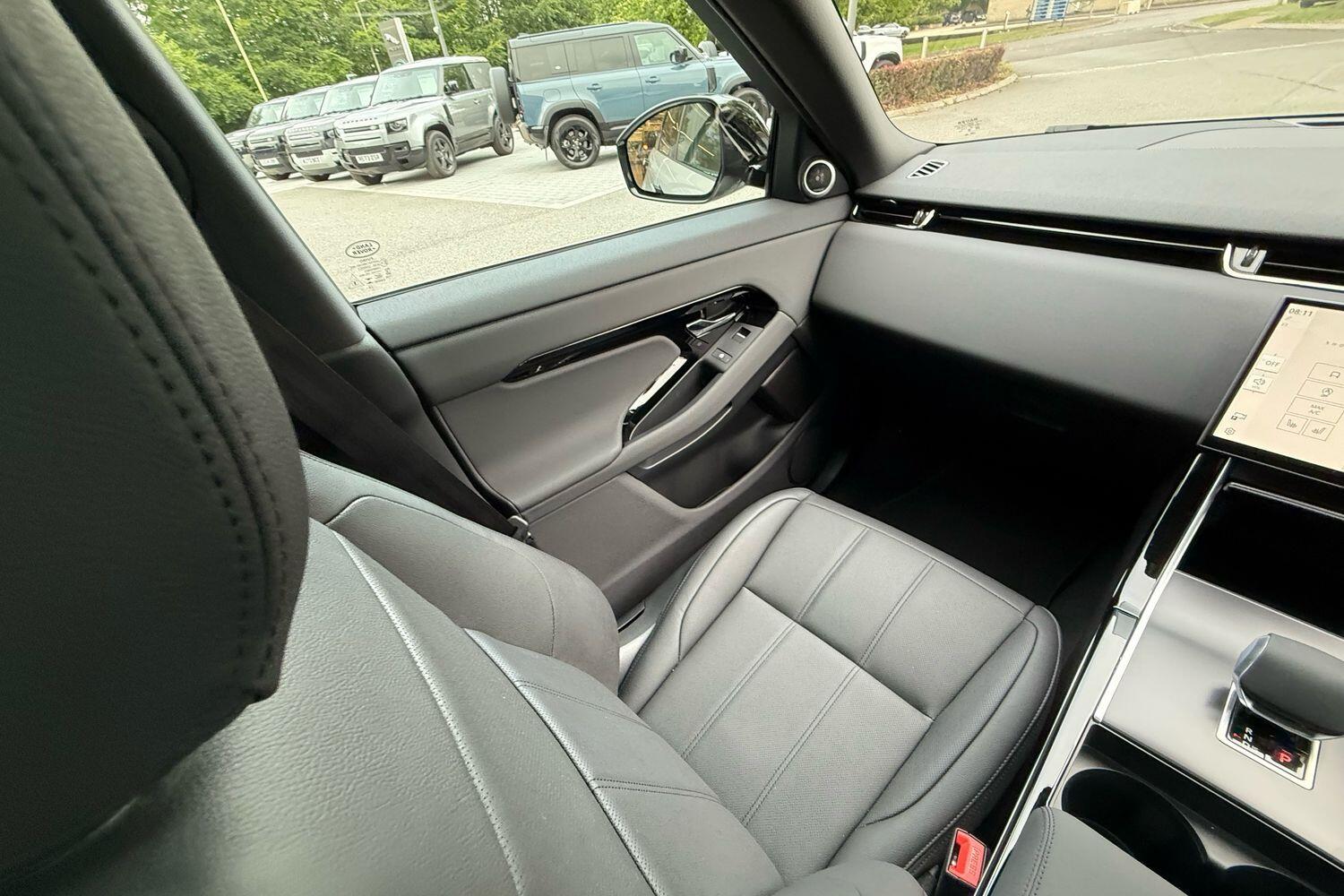 Used Land Rover Range Rover Evoque 2025 for sale - 76765745: Photo 12