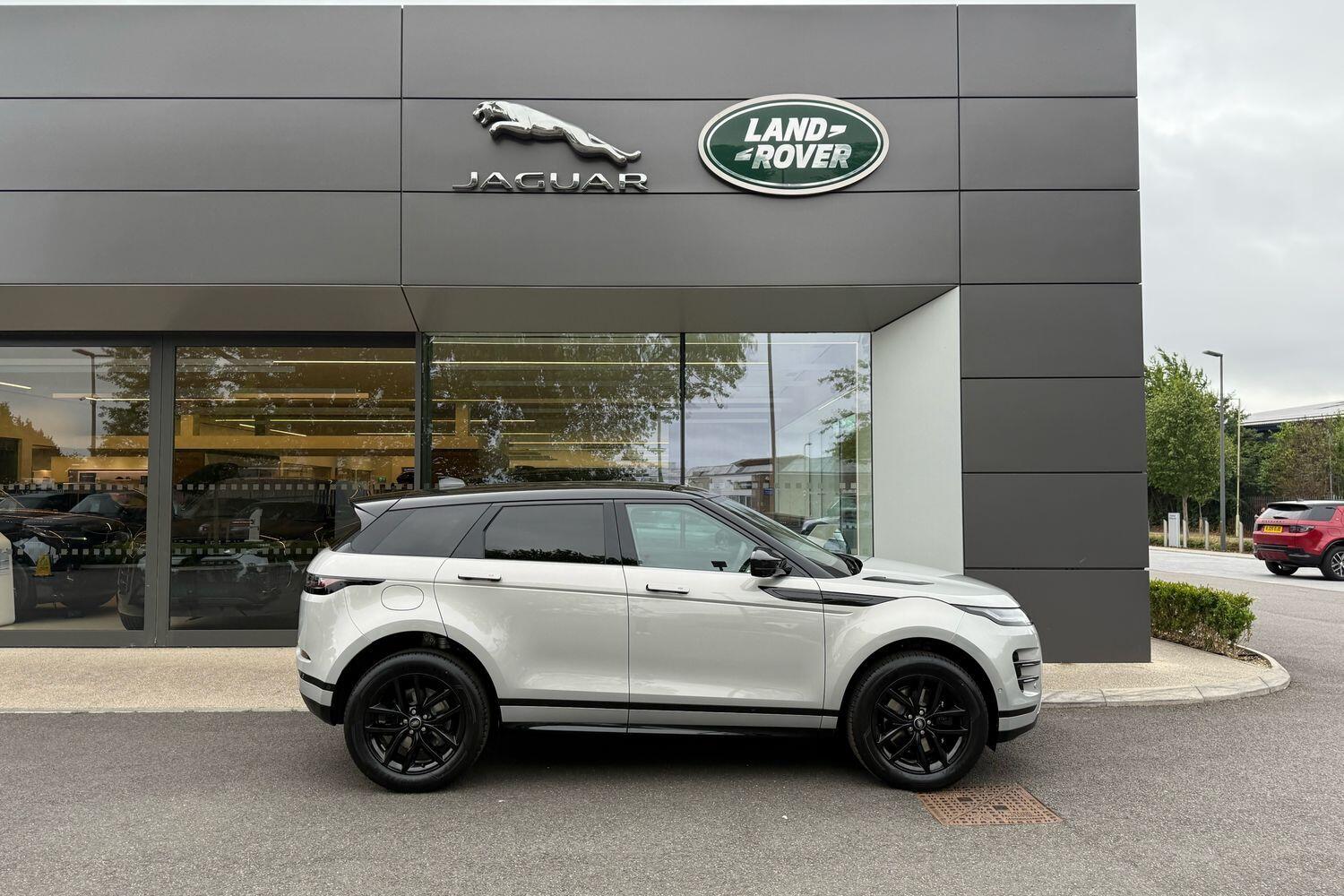 Used Land Rover Range Rover Evoque 2025 for sale - 76765745: Photo 2