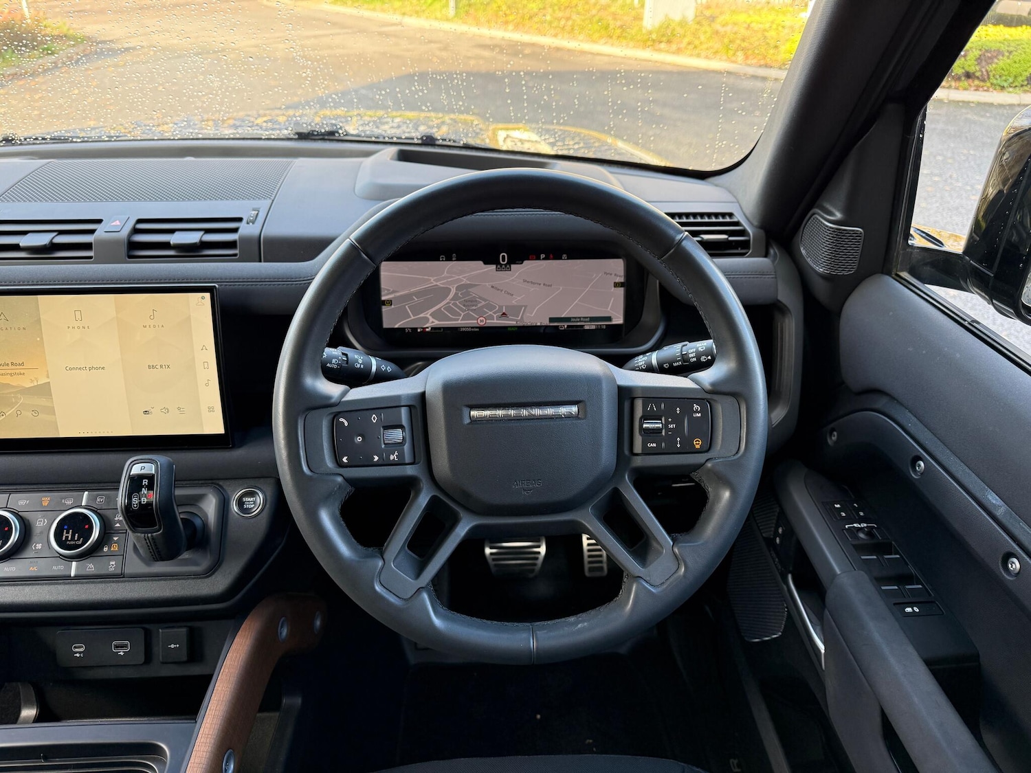 Used Land Rover Defender 110 2023 for sale - 76423404: Photo 14