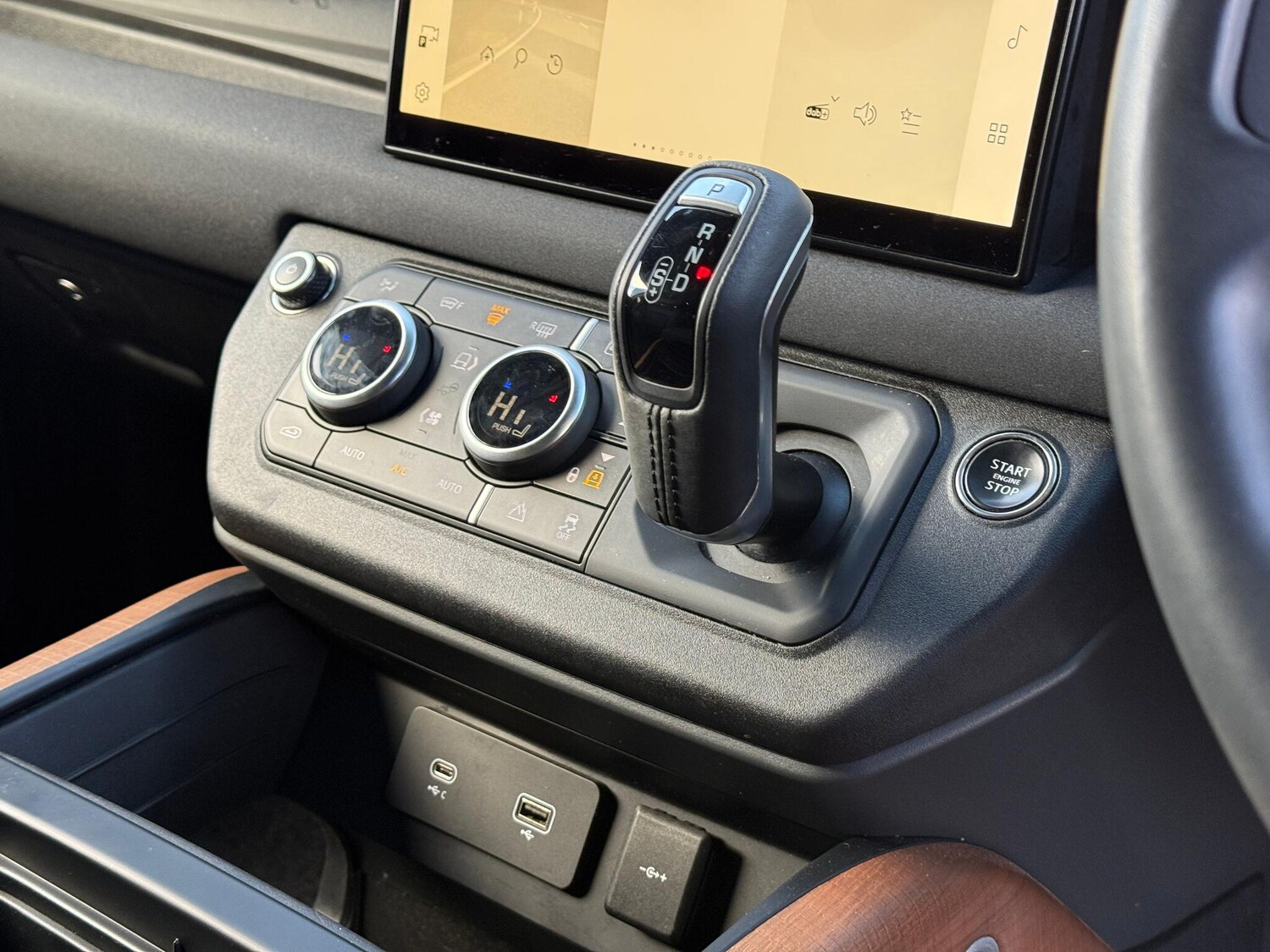 Used Land Rover Defender 110 2023 for sale - 76423404: Photo 20