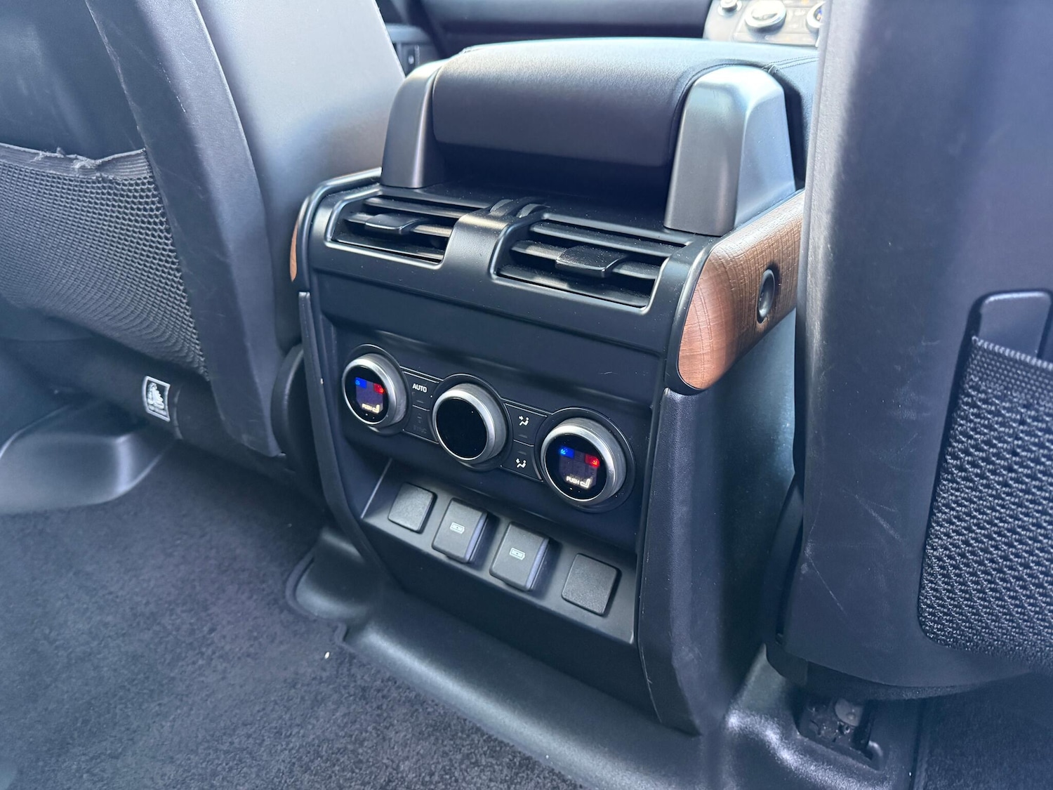 Used Land Rover Defender 110 2023 for sale - 76423404: Photo 39