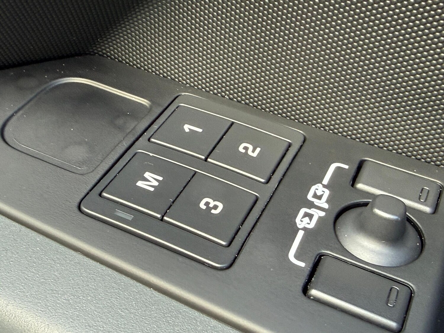 Used Land Rover Defender 110 2023 for sale - 76423404: Photo 54