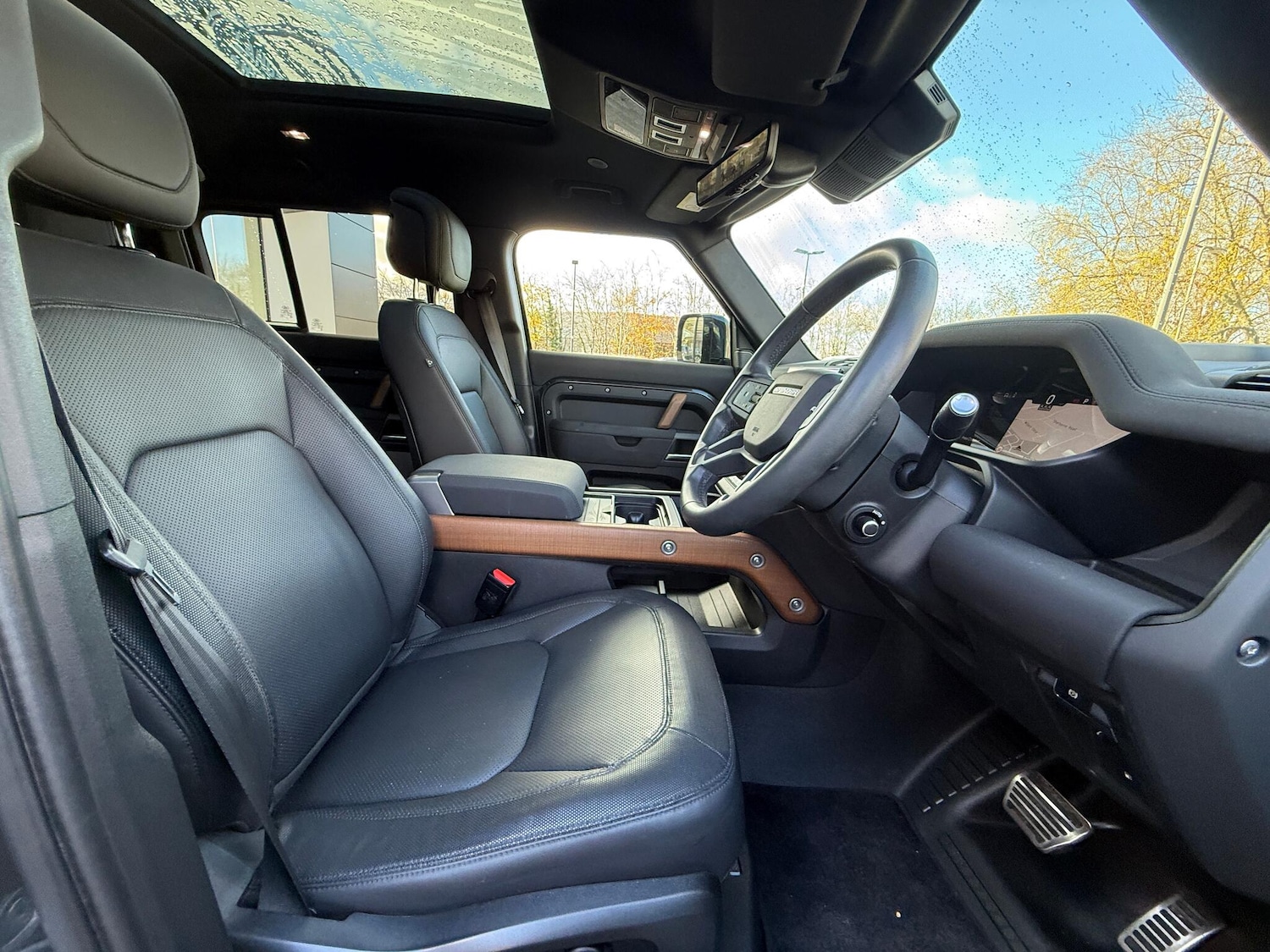 Used Land Rover Defender 110 2023 for sale - 76423404: Photo 9