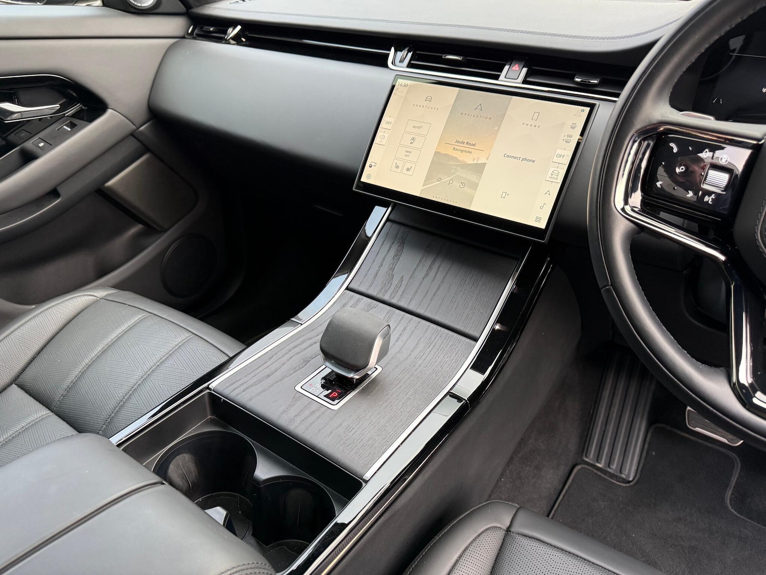 Used Land Rover Range Rover Evoque 2025 for sale - 76226333: Photo 13