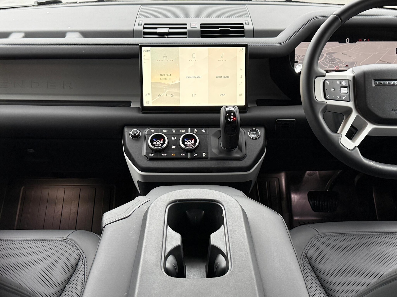 Used Land Rover Defender 2025 for sale - 77202464: Photo 14