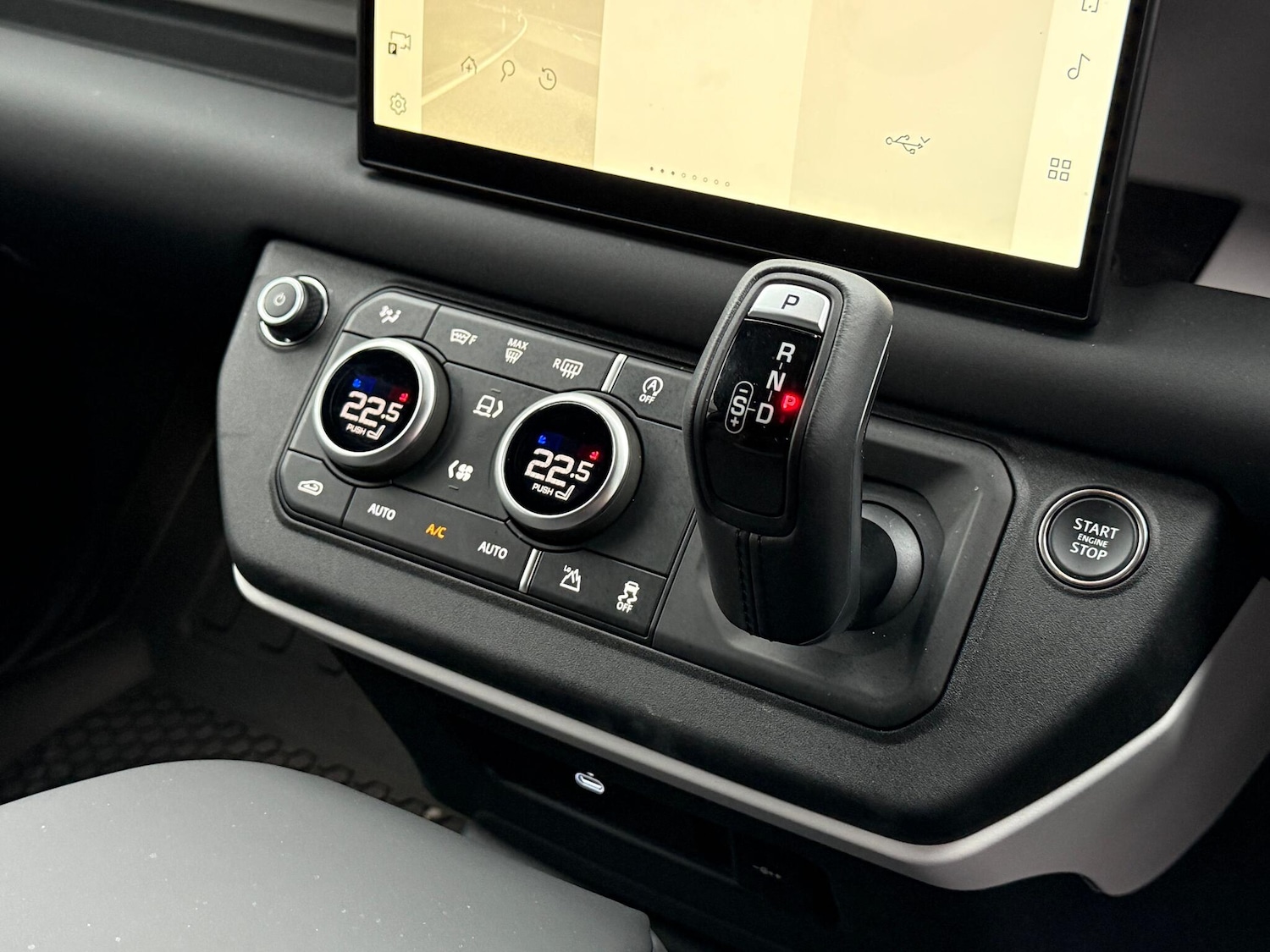 Used Land Rover Defender 2025 for sale - 77202464: Photo 19