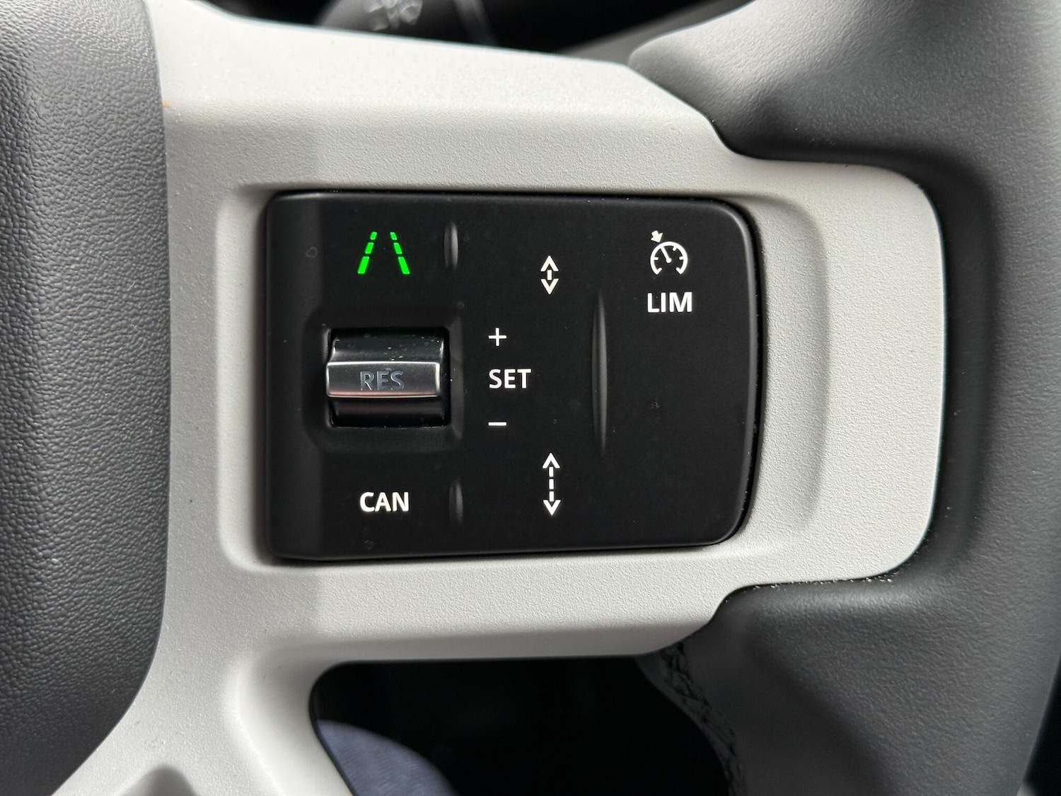 Used Land Rover Defender 2025 for sale - 77202464: Photo 26