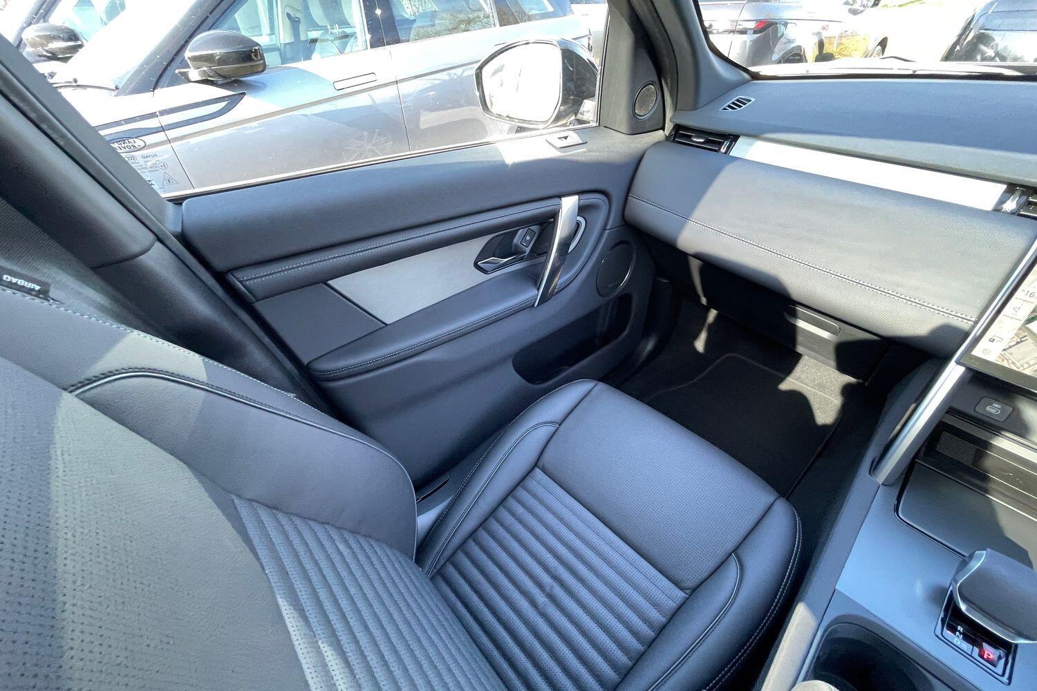 Used Land Rover Discovery Sport 2025 for sale - 76538638: Photo 13