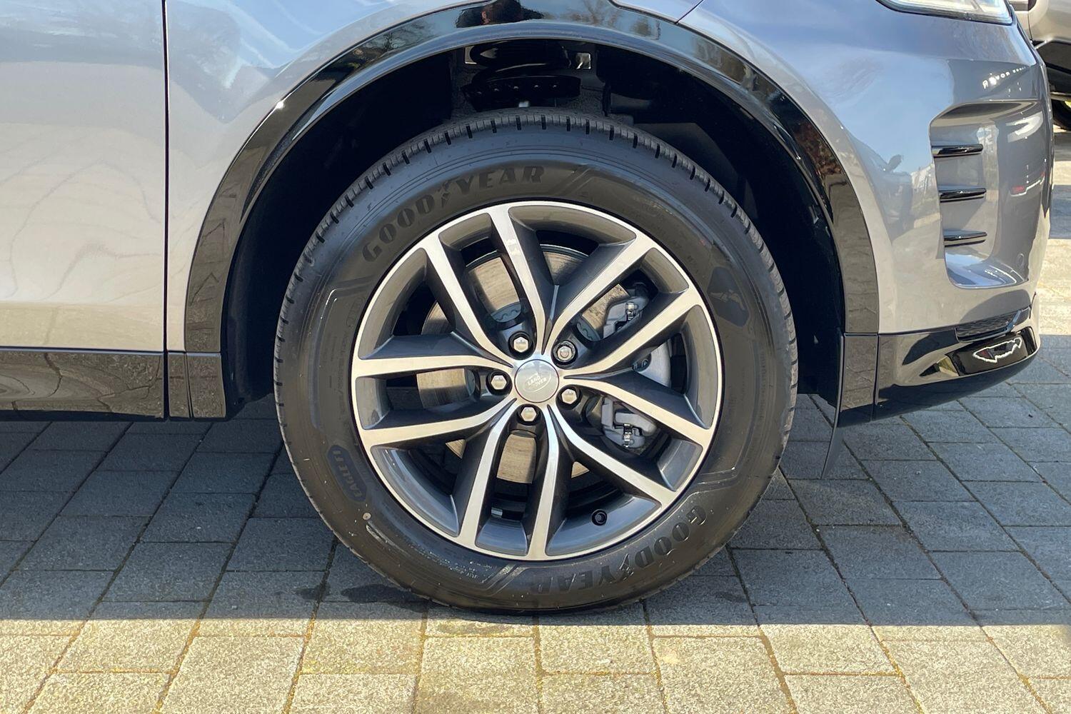 Used Land Rover Discovery Sport 2025 for sale - 76538638: Photo 25