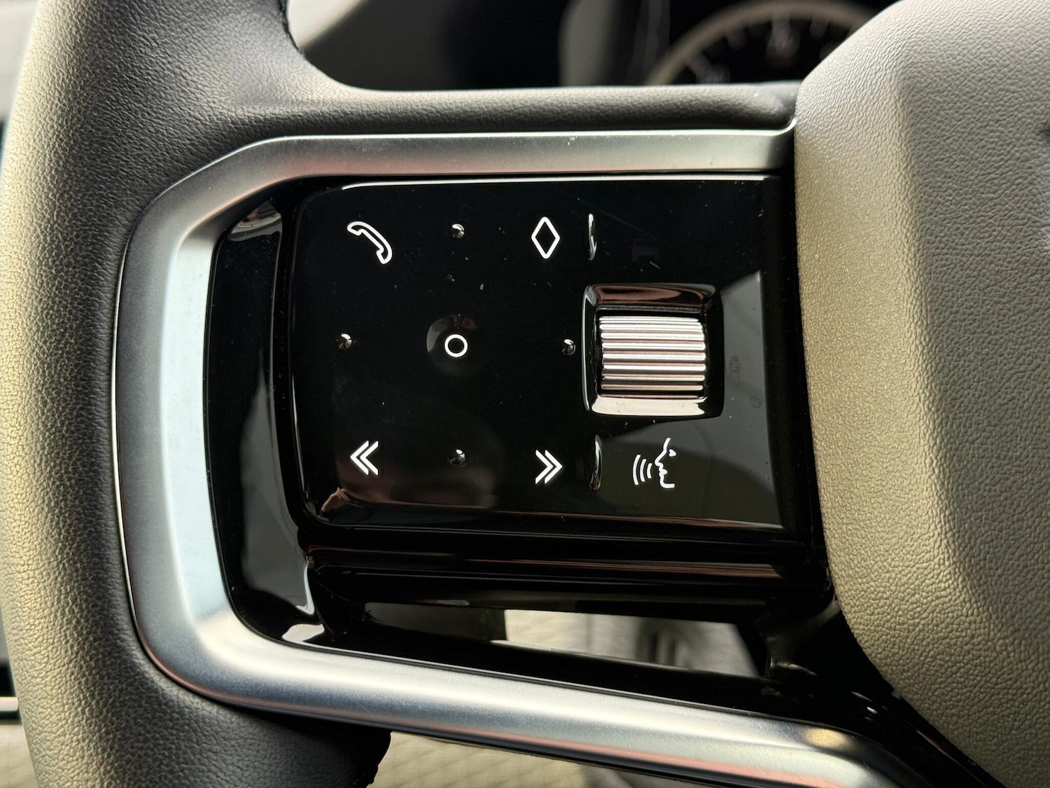 Used Land Rover Range Rover Evoque 2023 for sale - 77377152: Photo 25