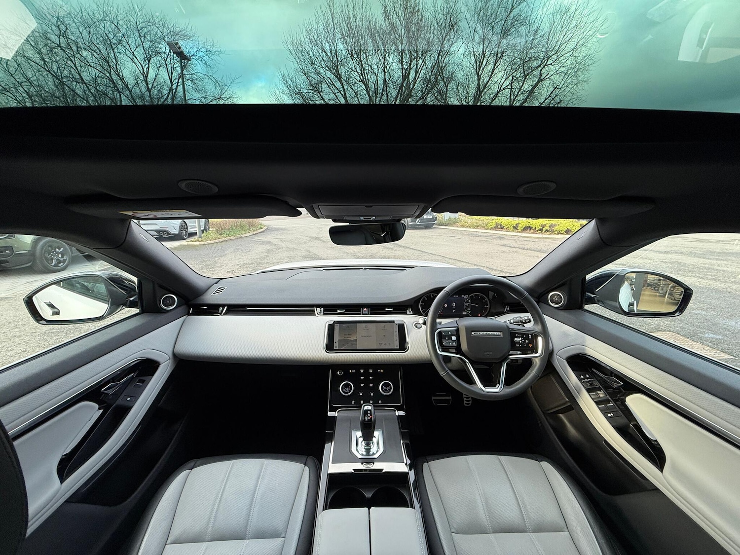 Used Land Rover Range Rover Evoque 2023 for sale - 77377152: Photo 3