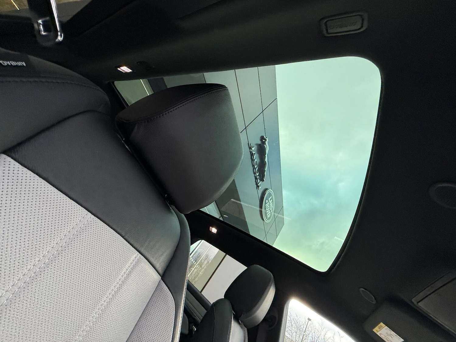 Used Land Rover Range Rover Evoque 2023 for sale - 77377152: Photo 34