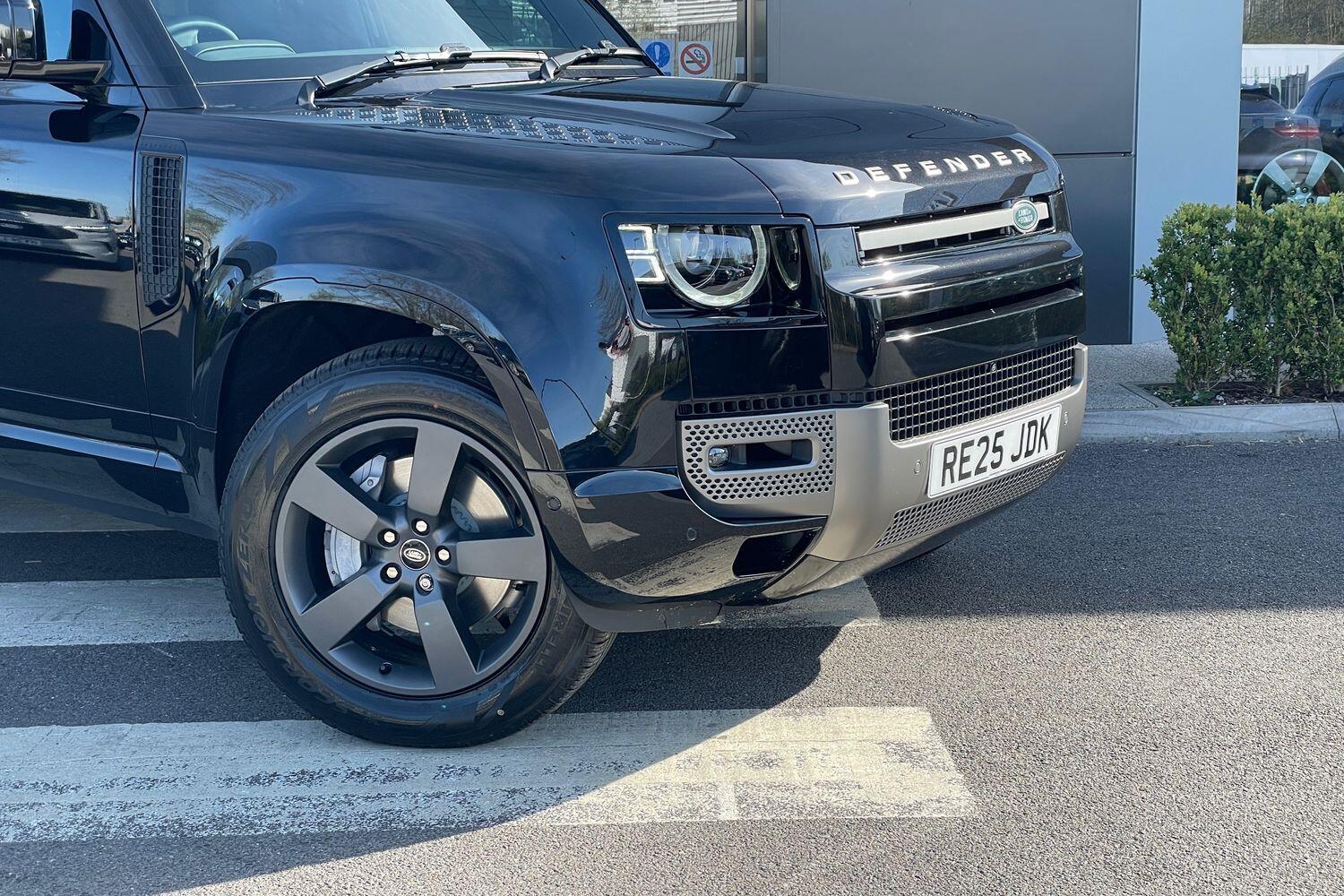 Used Land Rover Defender 110 2025 for sale - 76024348: Photo 31