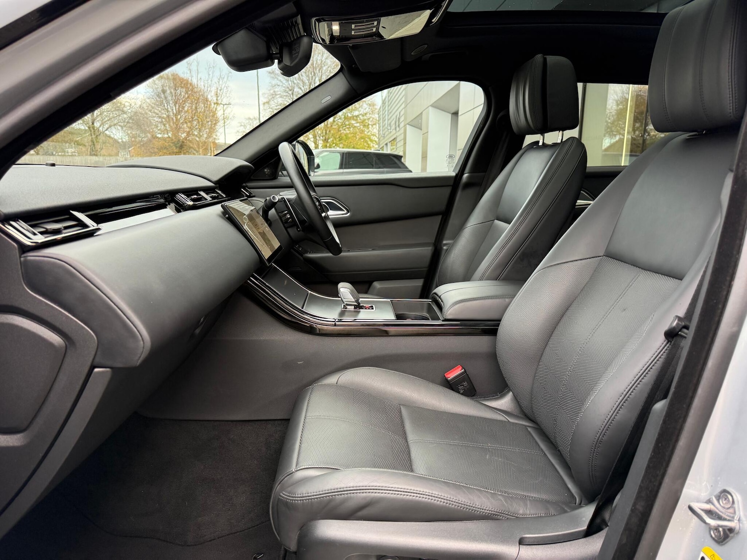 Used Land Rover Range Rover Velar 2023 for sale - 76619600: Photo 10