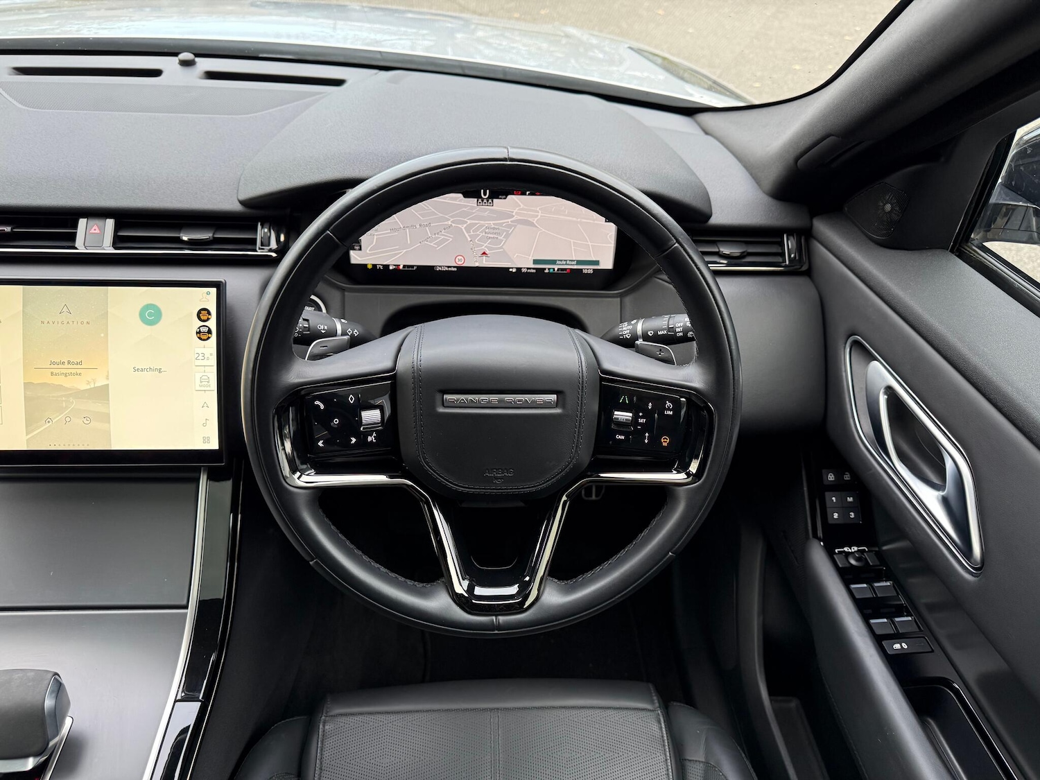 Used Land Rover Range Rover Velar 2023 for sale - 76619600: Photo 12