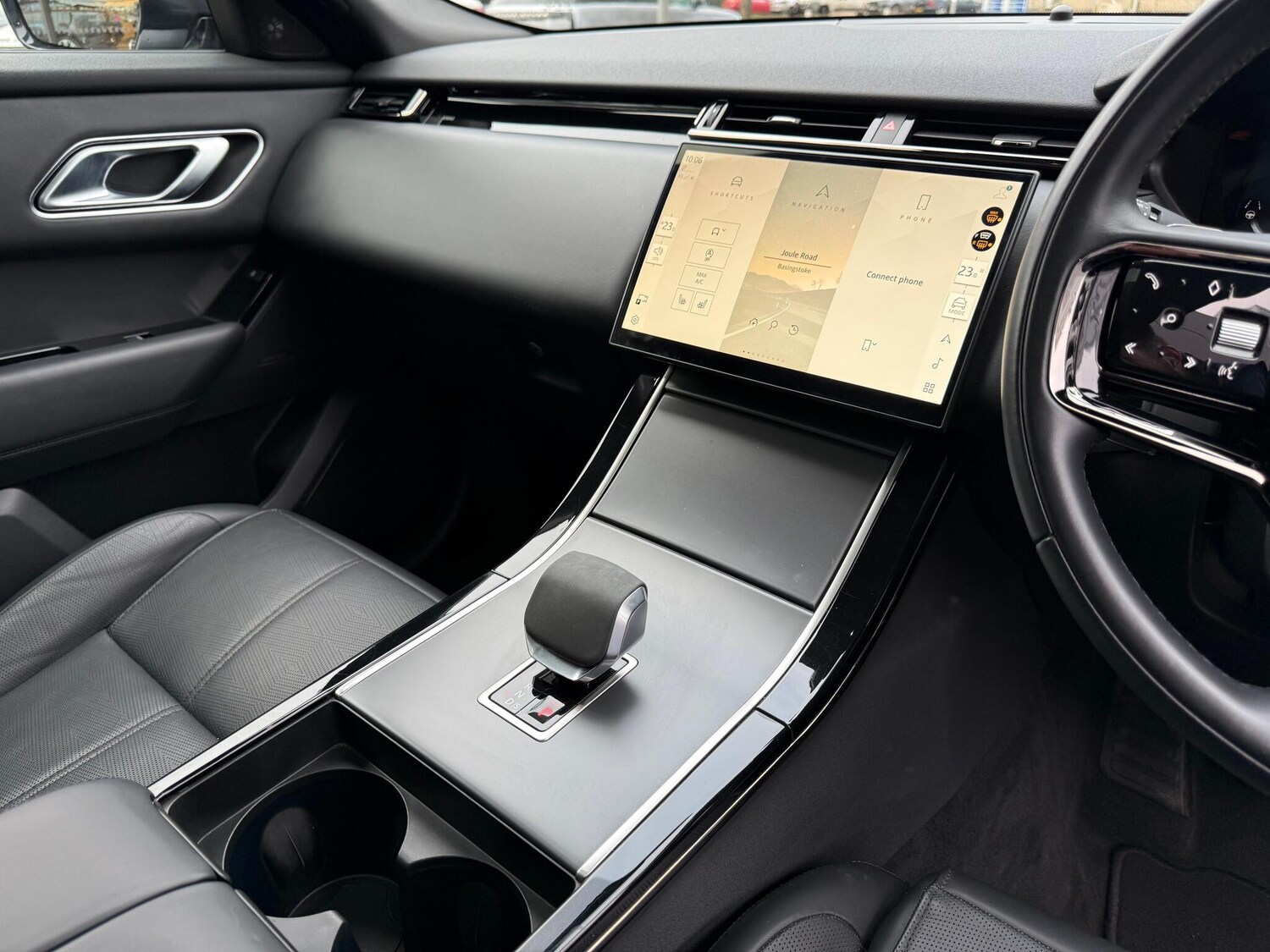 Used Land Rover Range Rover Velar 2023 for sale - 76619600: Photo 17