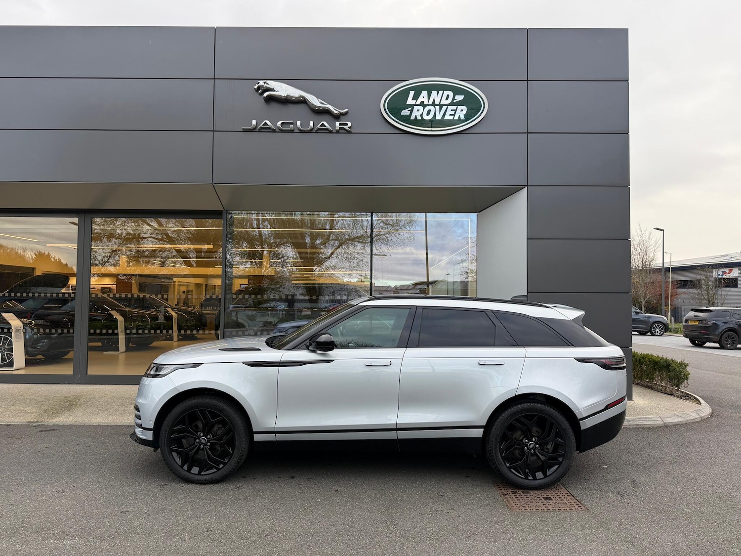 Used Land Rover Range Rover Velar 2023 for sale - 76619600: Photo 26
