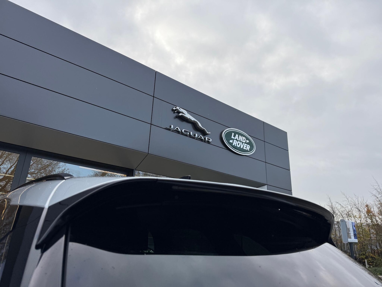 Used Land Rover Range Rover Velar 2023 for sale - 76619600: Photo 32