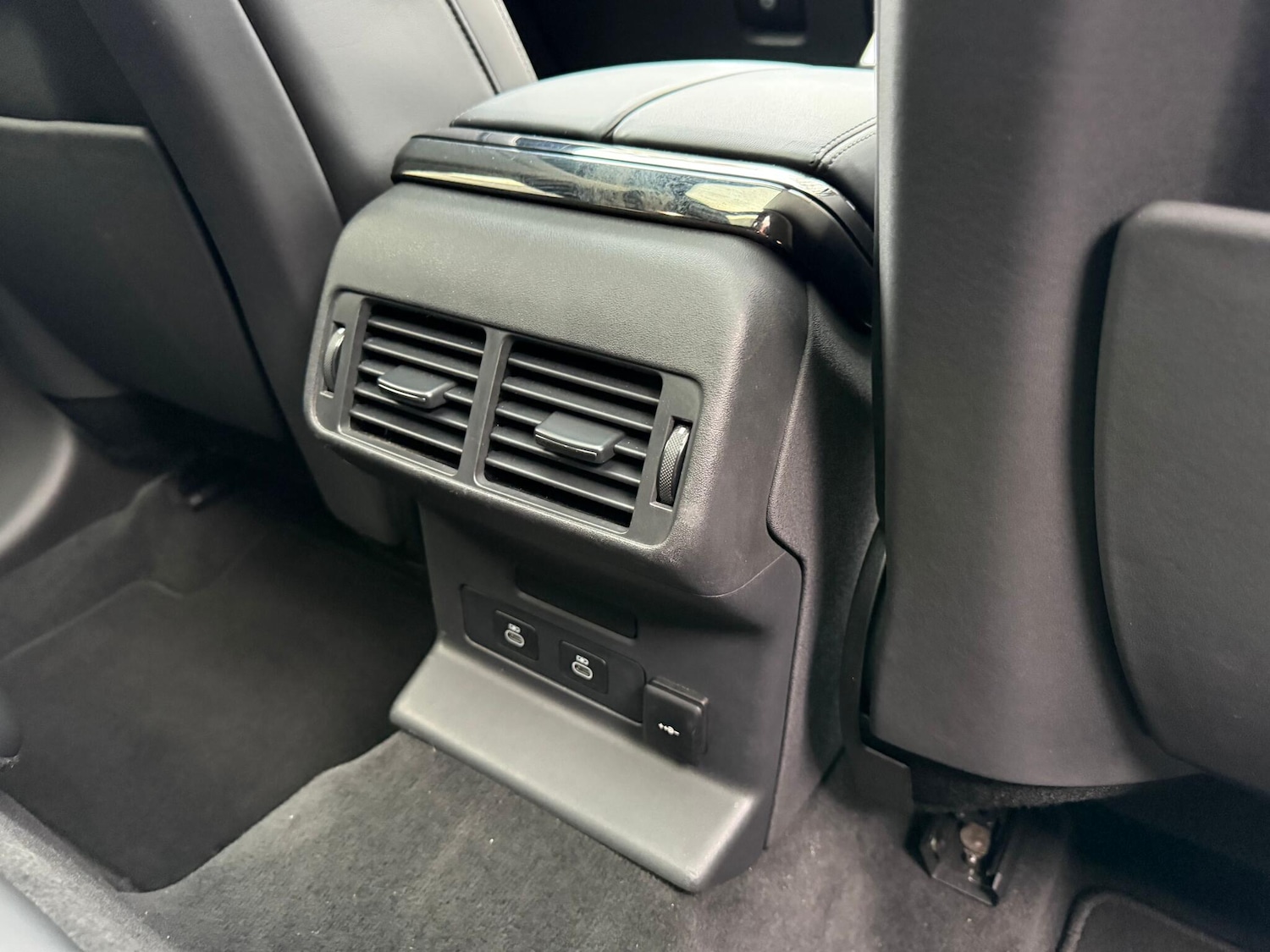 Used Land Rover Range Rover Velar 2023 for sale - 76619600: Photo 34