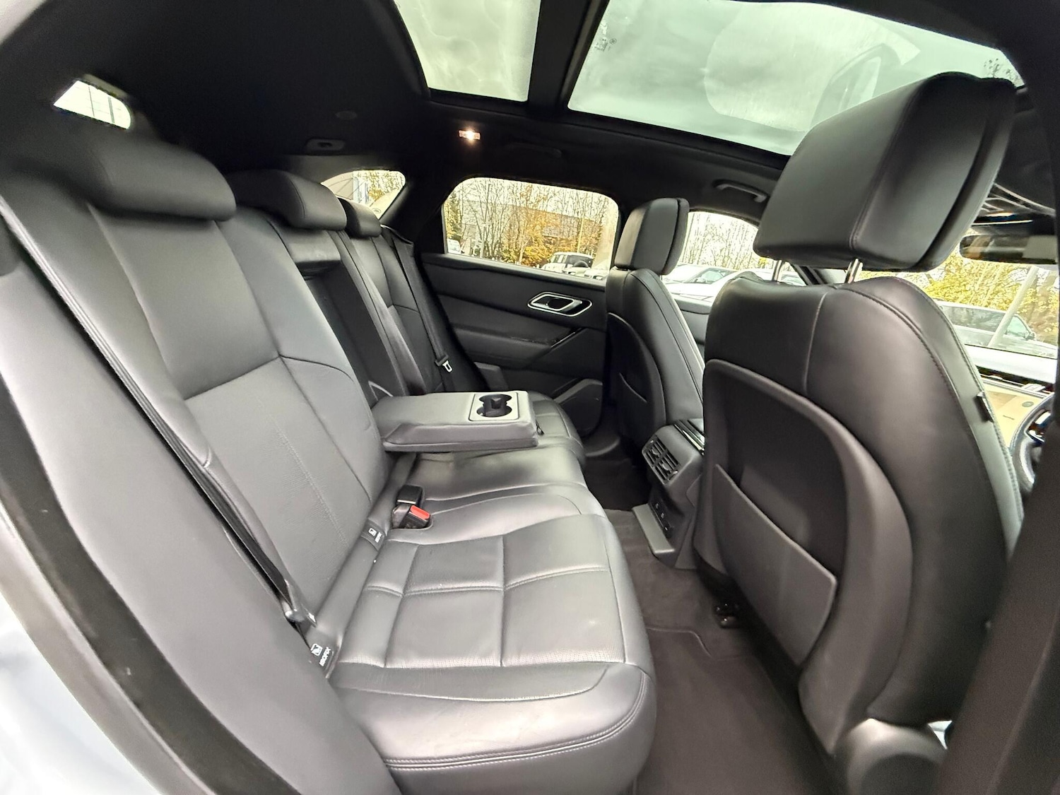 Used Land Rover Range Rover Velar 2023 for sale - 76619600: Photo 40