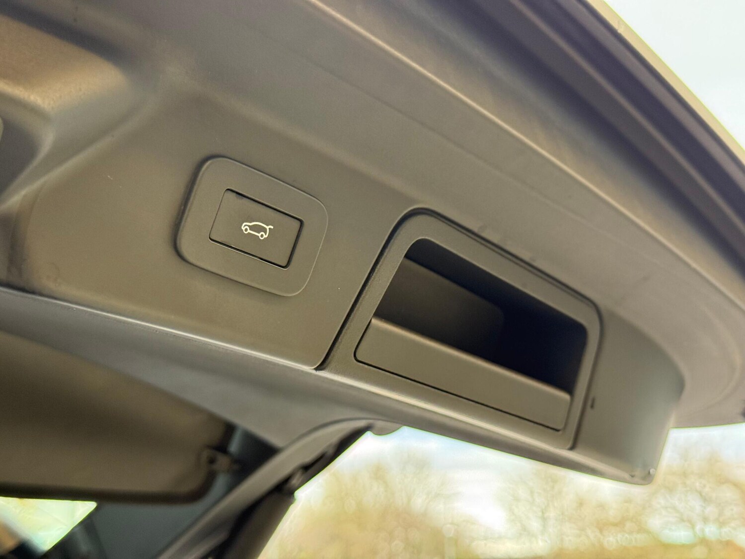 Used Land Rover Range Rover Velar 2023 for sale - 76619600: Photo 41