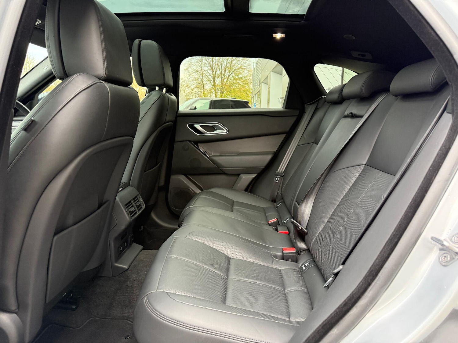 Used Land Rover Range Rover Velar 2023 for sale - 76619600: Photo 48