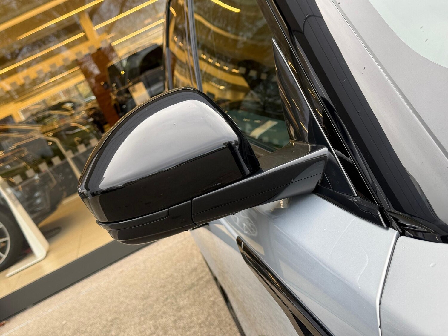 Used Land Rover Range Rover Velar 2023 for sale - 76619600: Photo 52